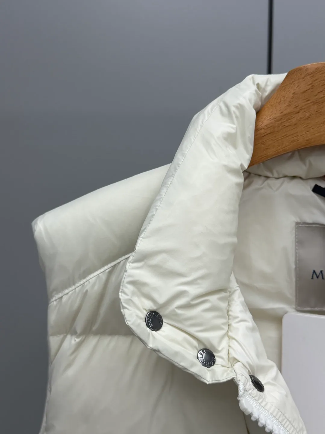 Жилеты Мужские Moncler 18684549
