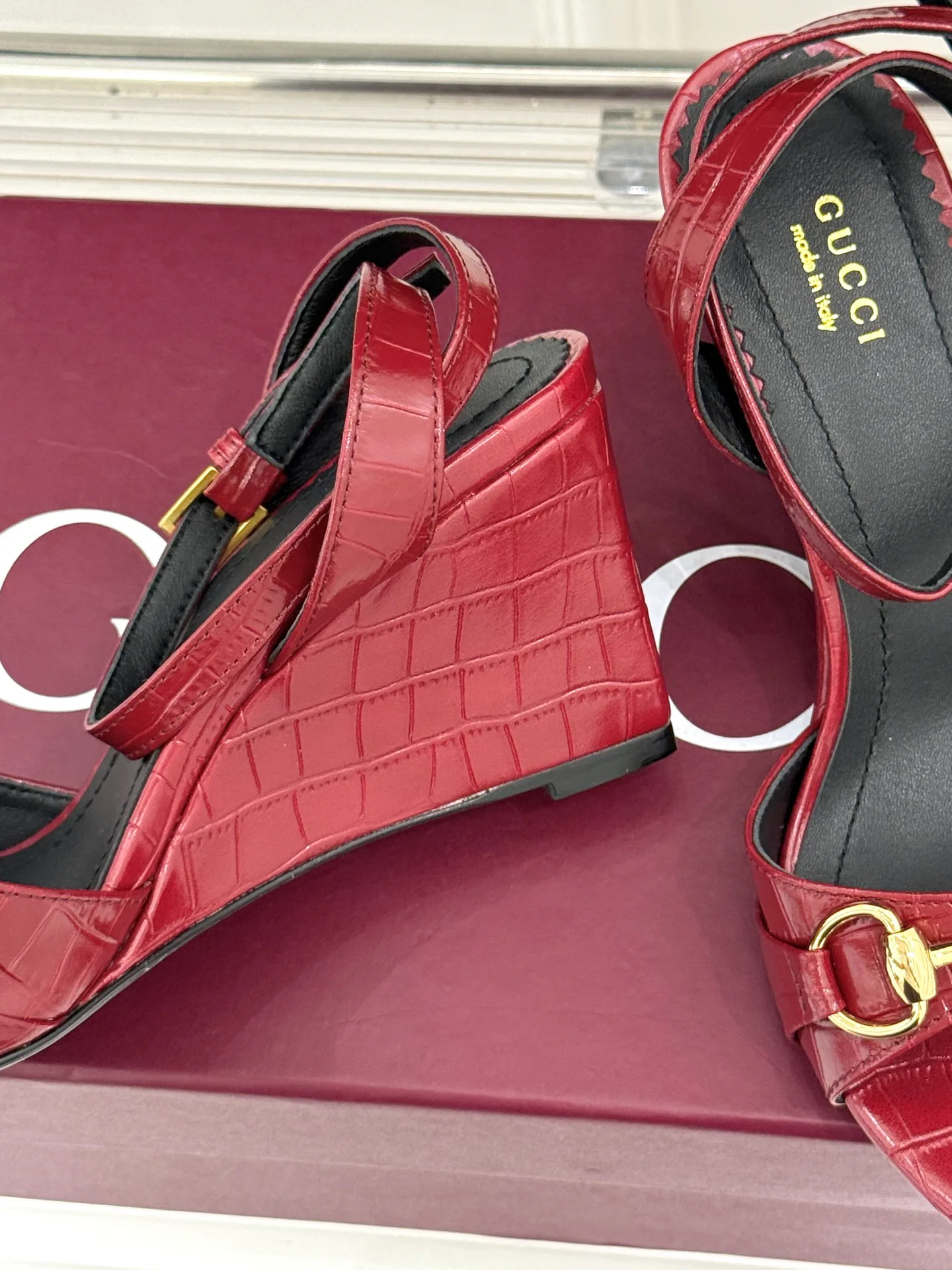 Women's Open-Toe Sandals GUCCI 18034505