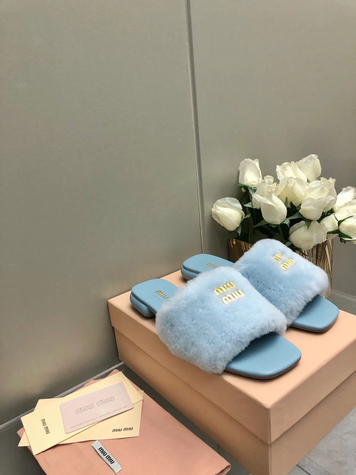 Women's Slippers MIU MIU 18005815