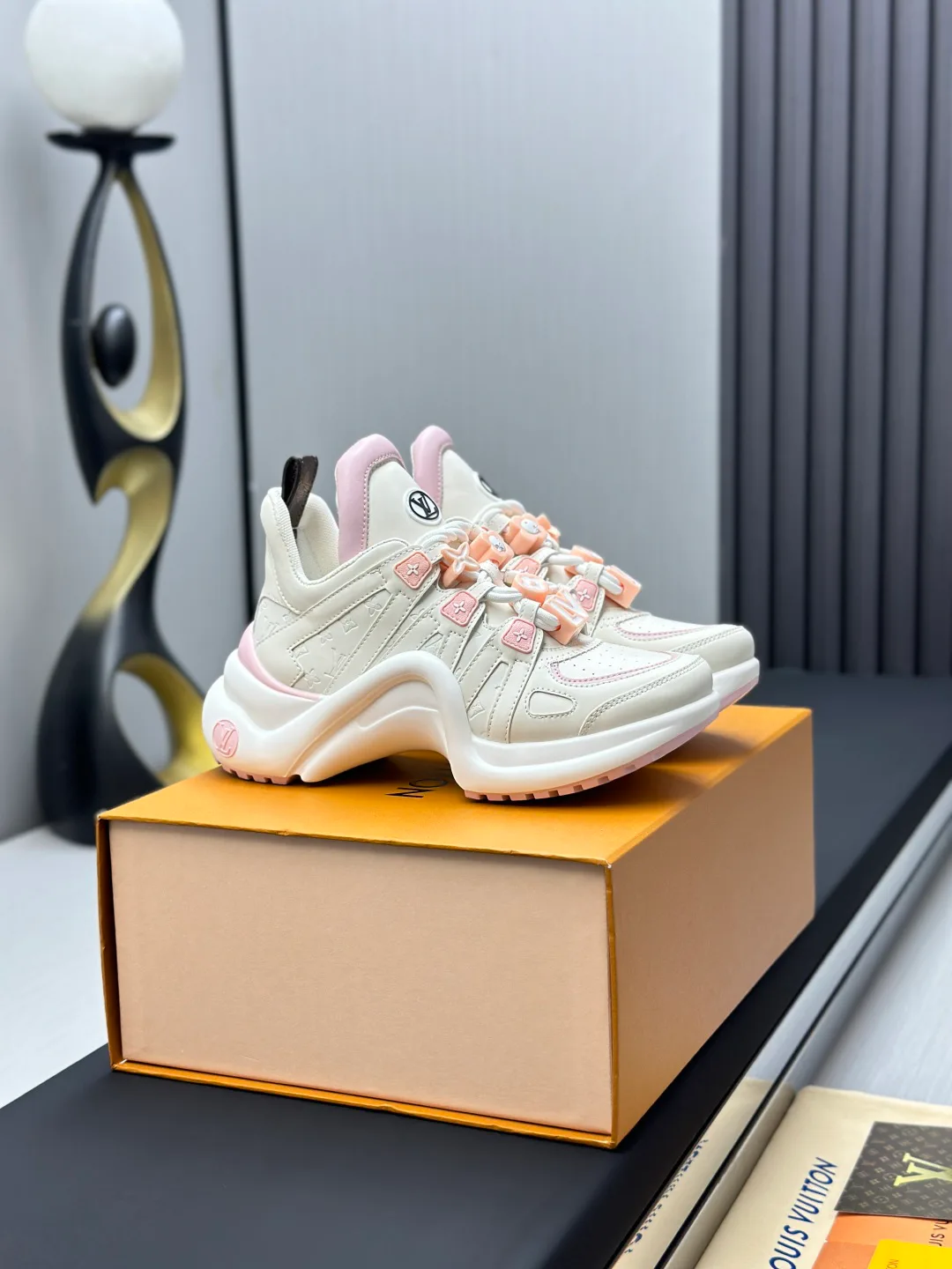 Women's Sneakers LOUIS VUITTON 18211999