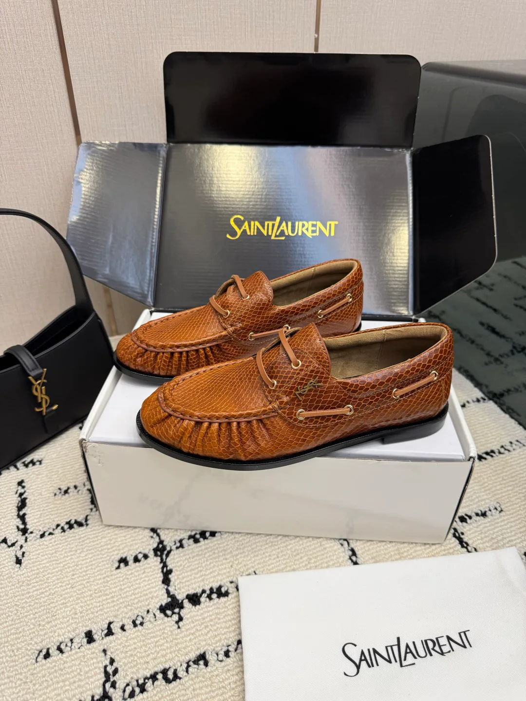 Women's Loafers And Moccasins SAINT LAURENT 17816912