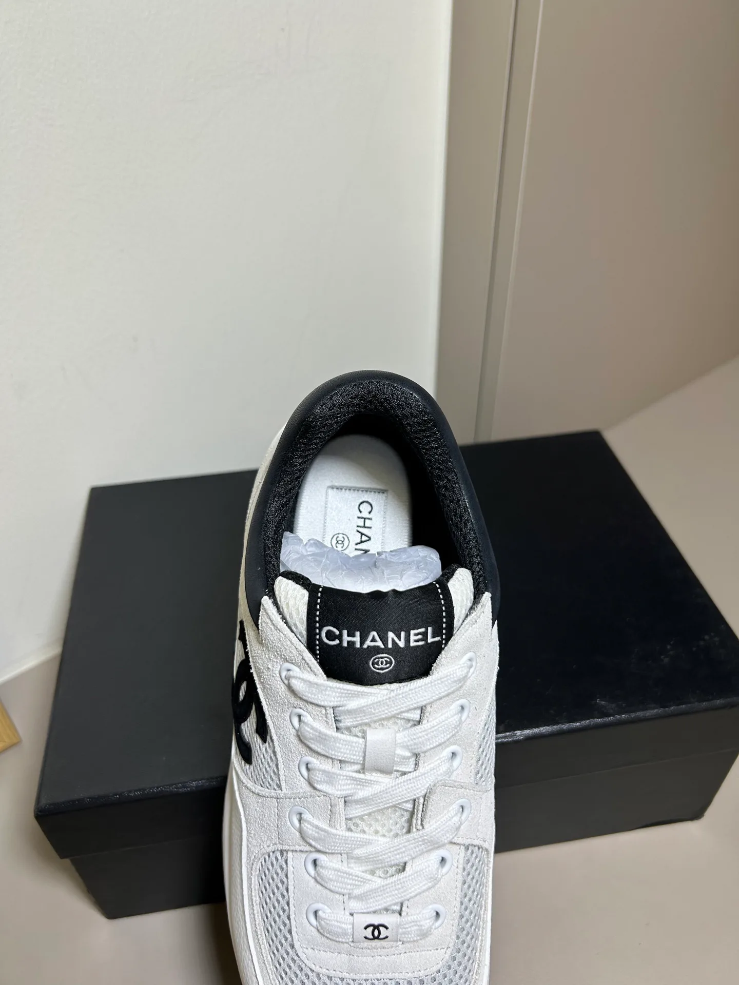 Women's Sneakers CHANEL 17954906