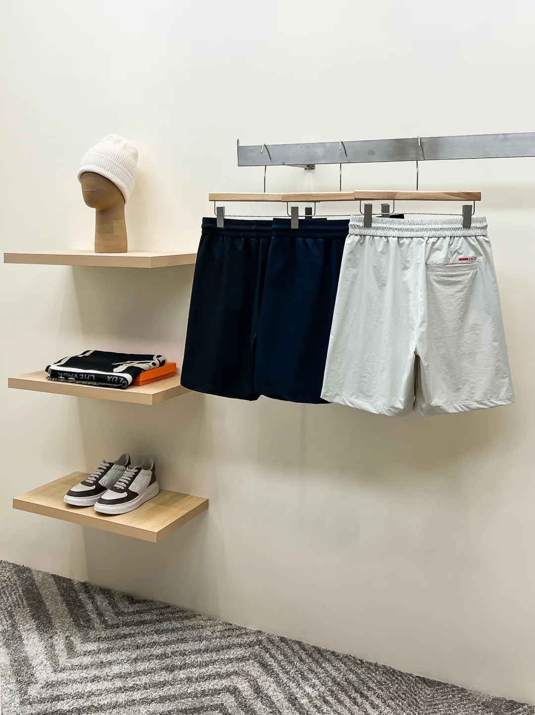 Men's Shorts PRADA 18499240