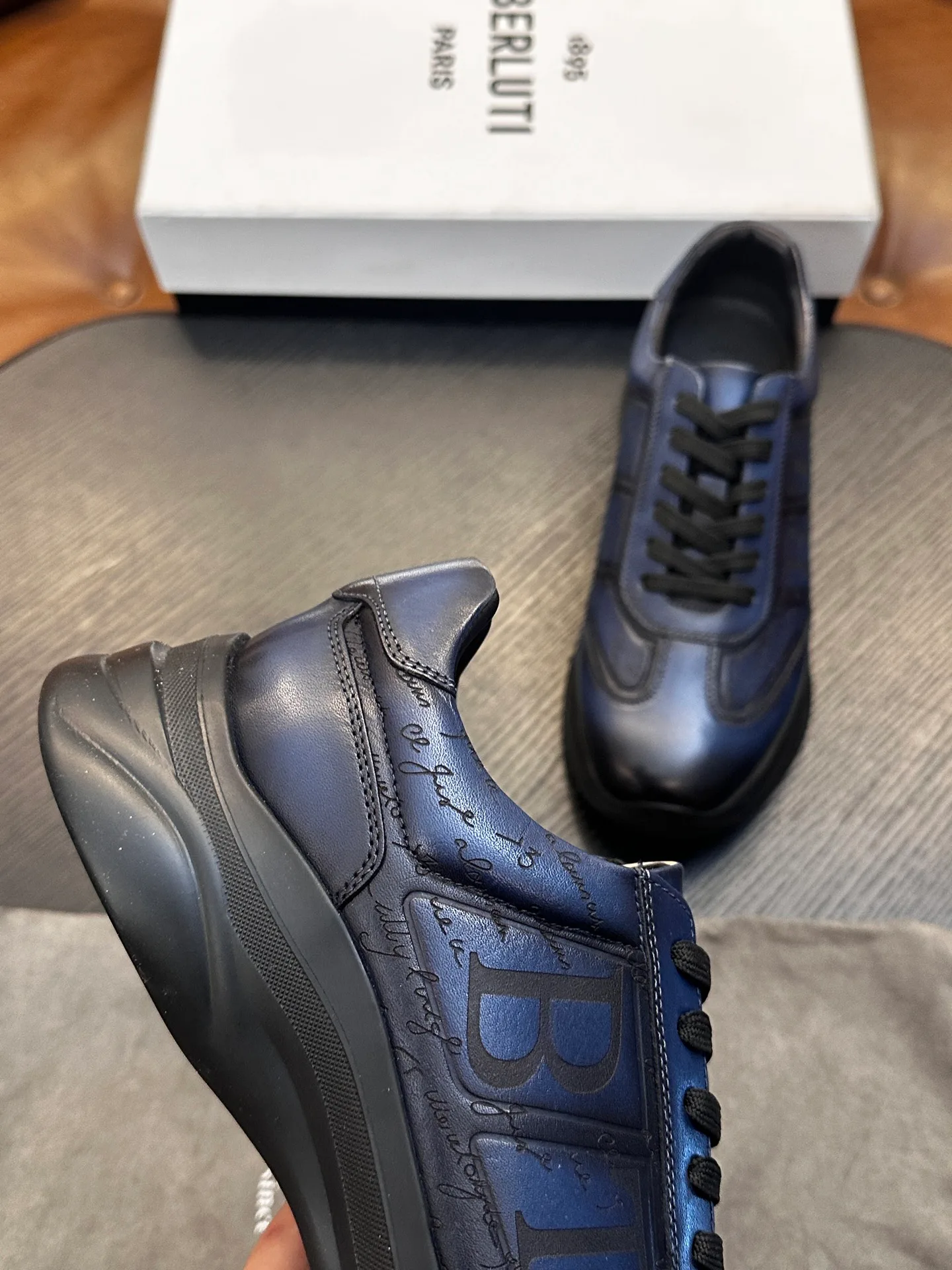 Men's Sneakers BERLUTI 18452740