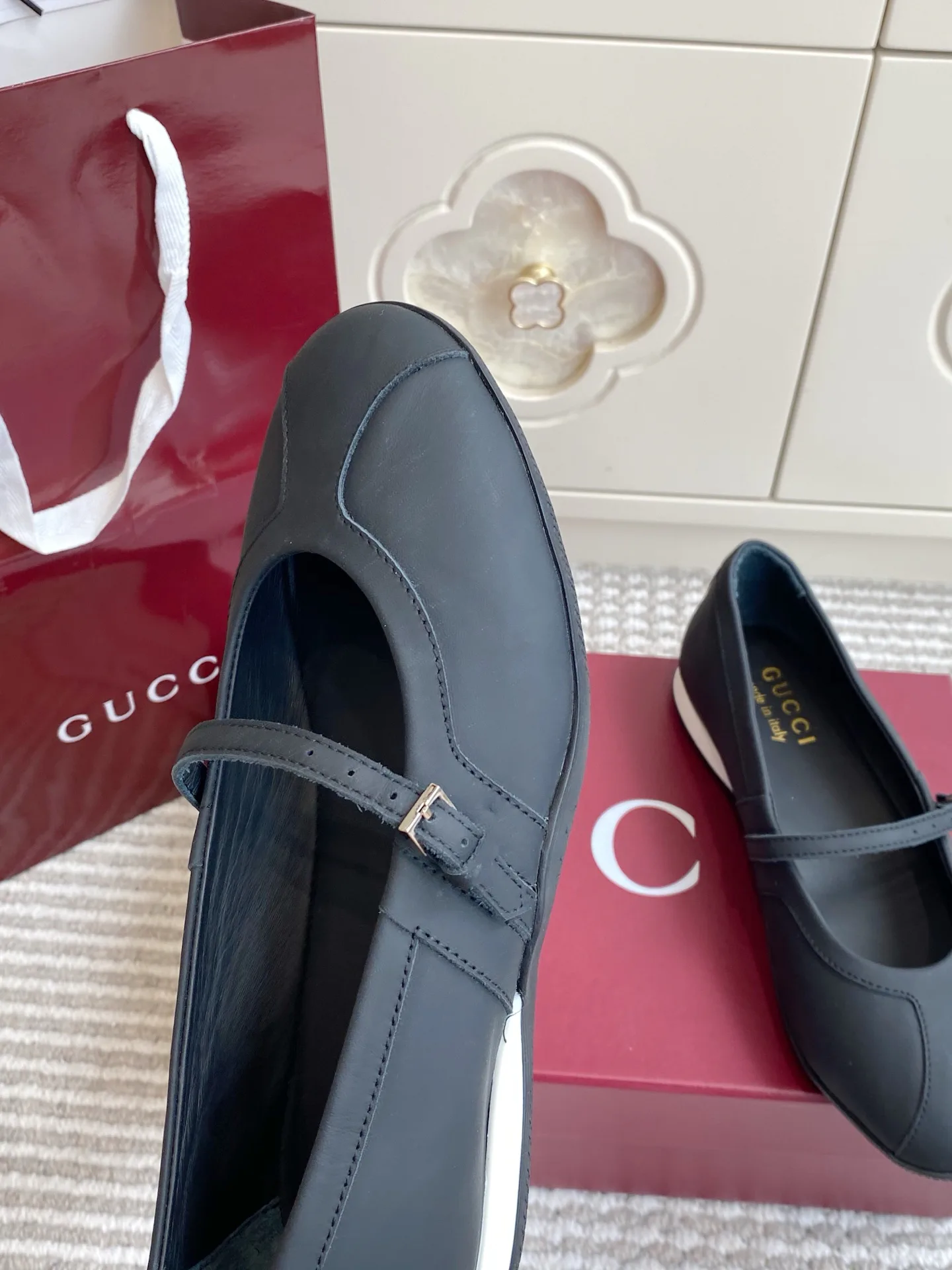 Women's Ballet Flats GUCCI 17525734