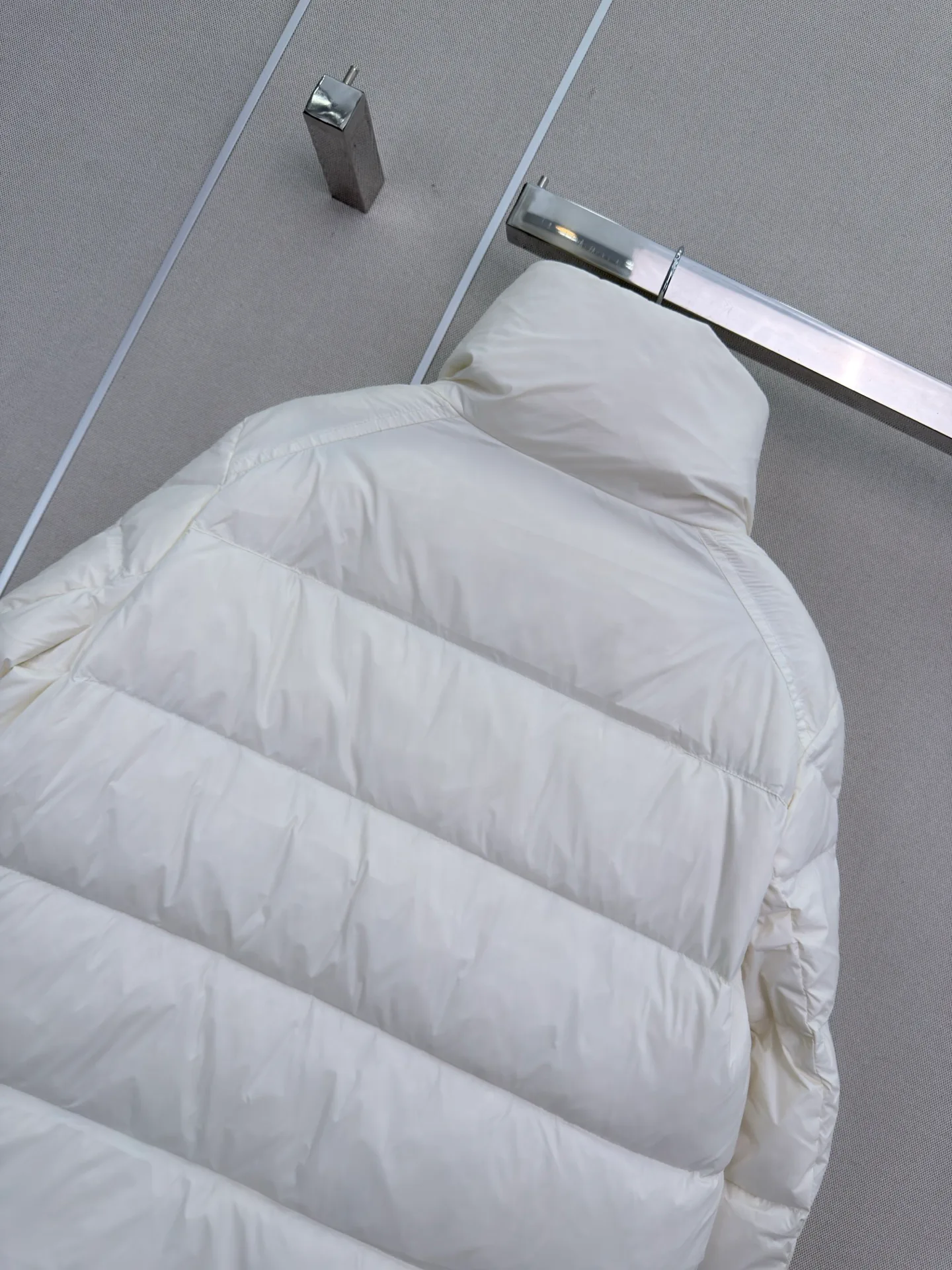 Women's Jackets And Down Jackets MONCLER 18439410