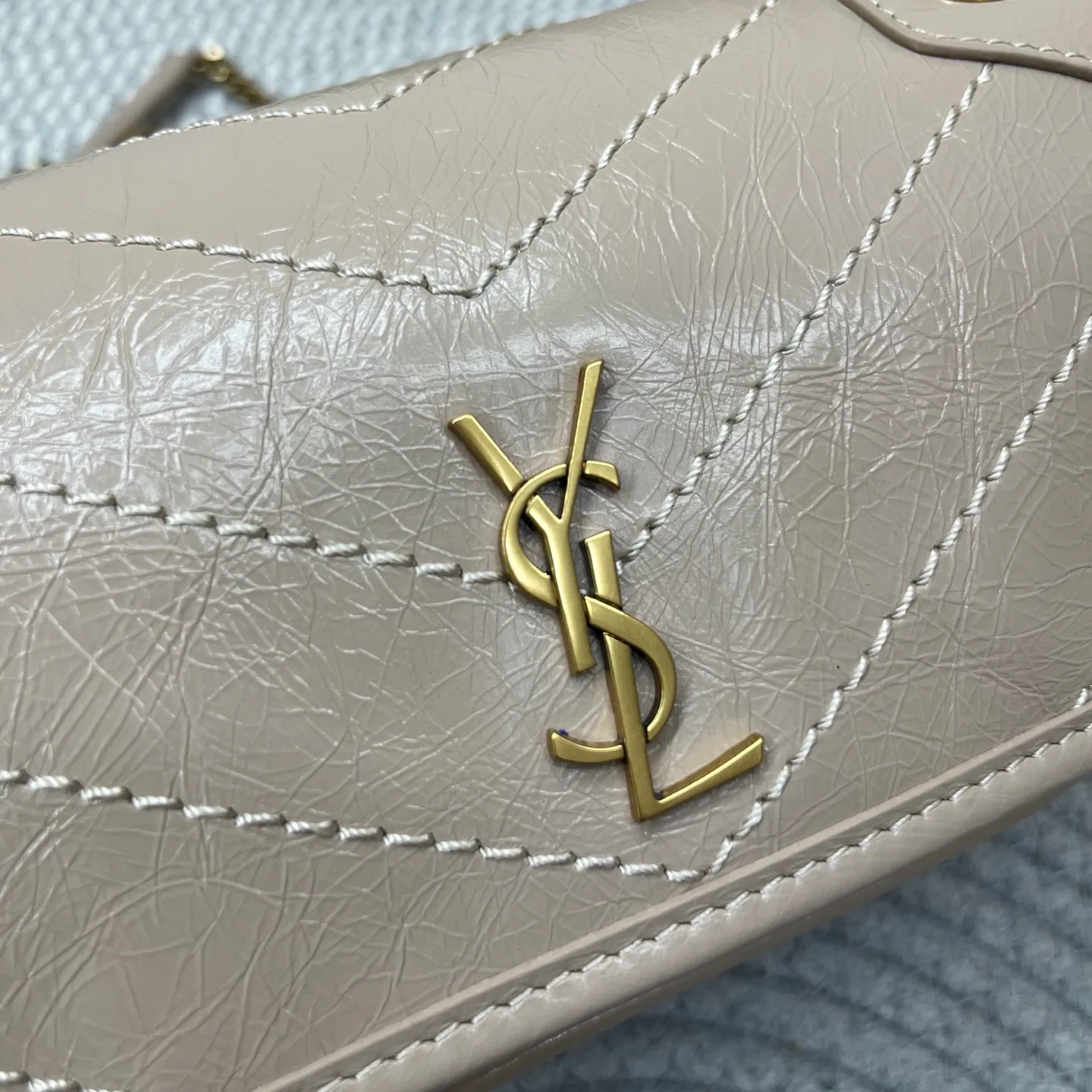 Women's Classic Handbags SAINT LAURENT 18220656