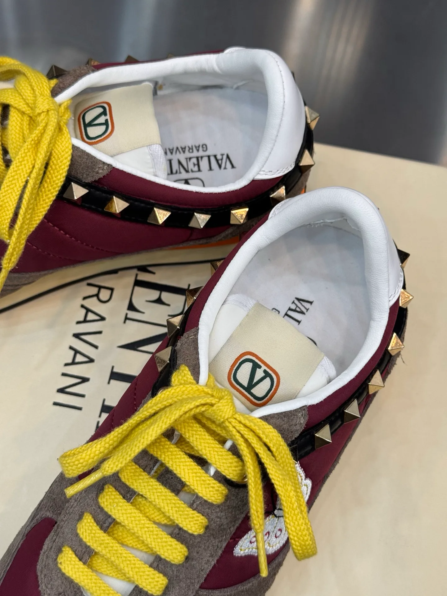 Women's Sneakers VALENTINO 18202511
