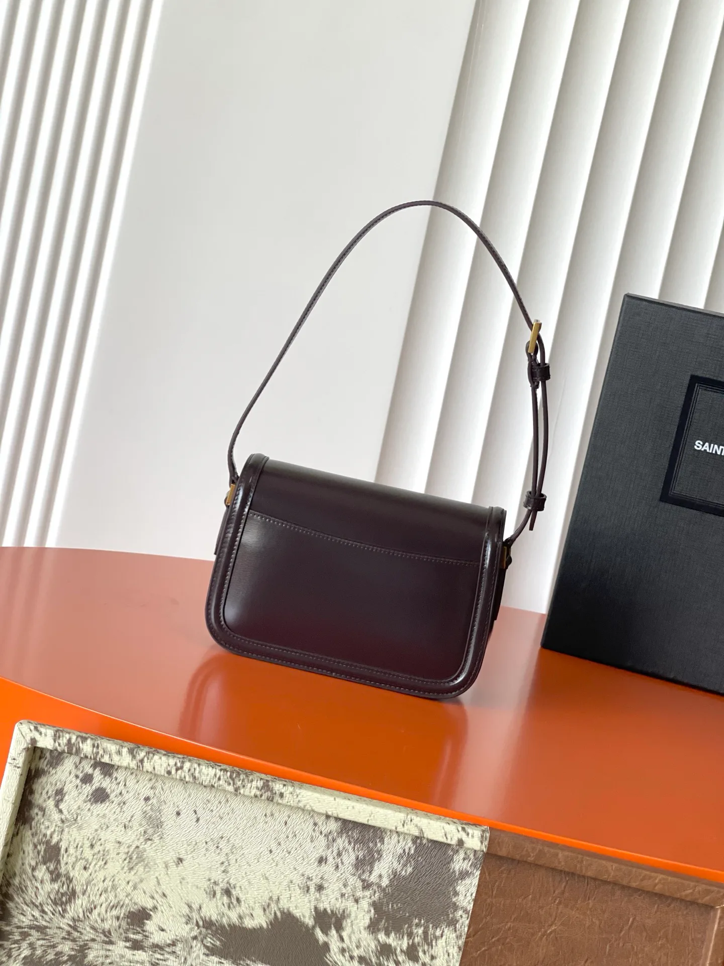 Классические Сумки Женские Saint Laurent 18610988