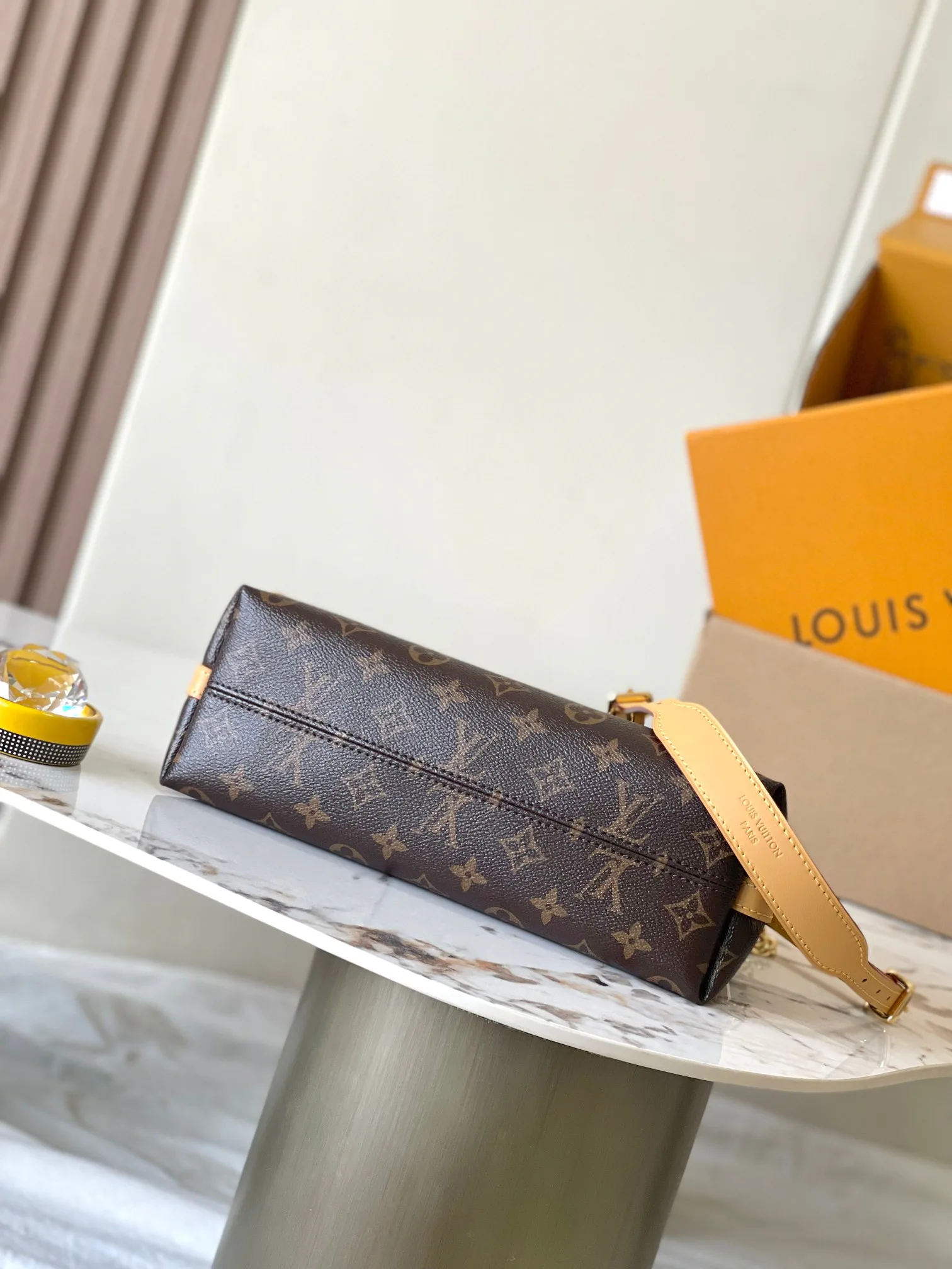 Women's Classic Handbags LOUIS VUITTON 18170474