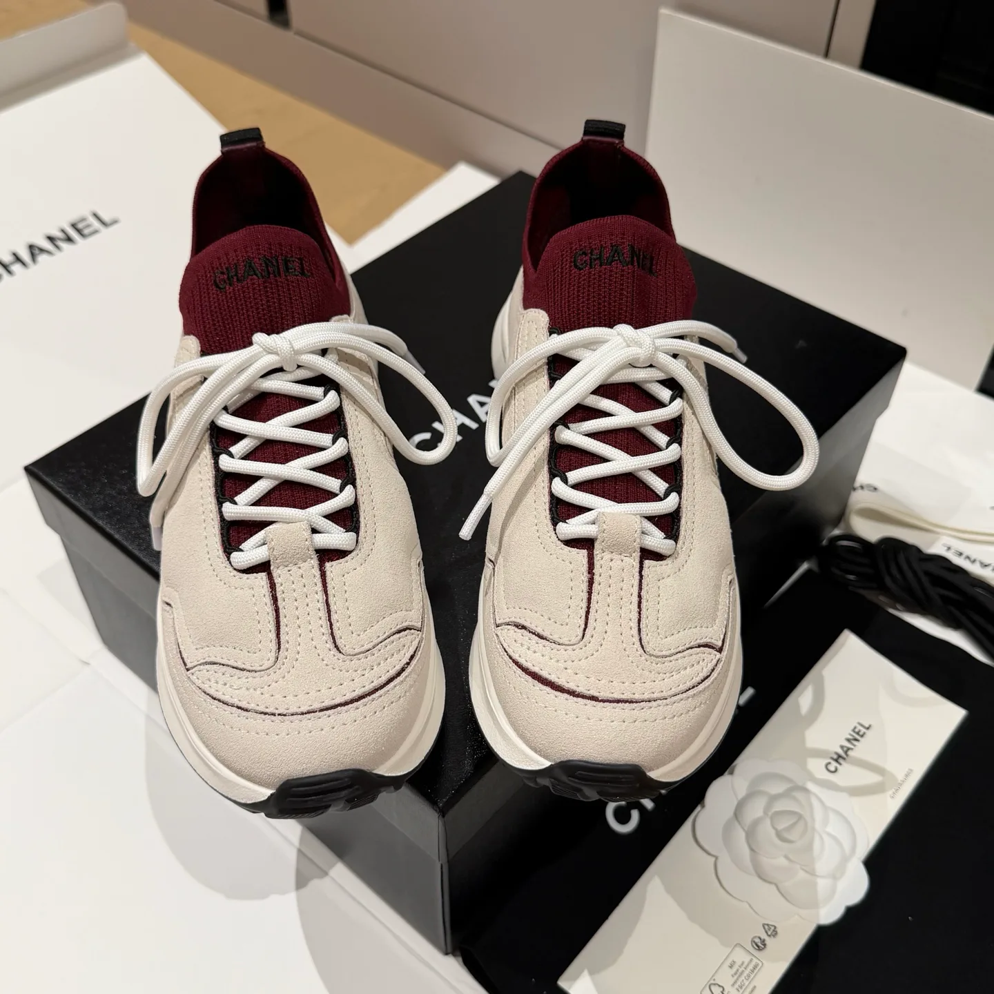 Women's Sneakers CHANEL 18121487