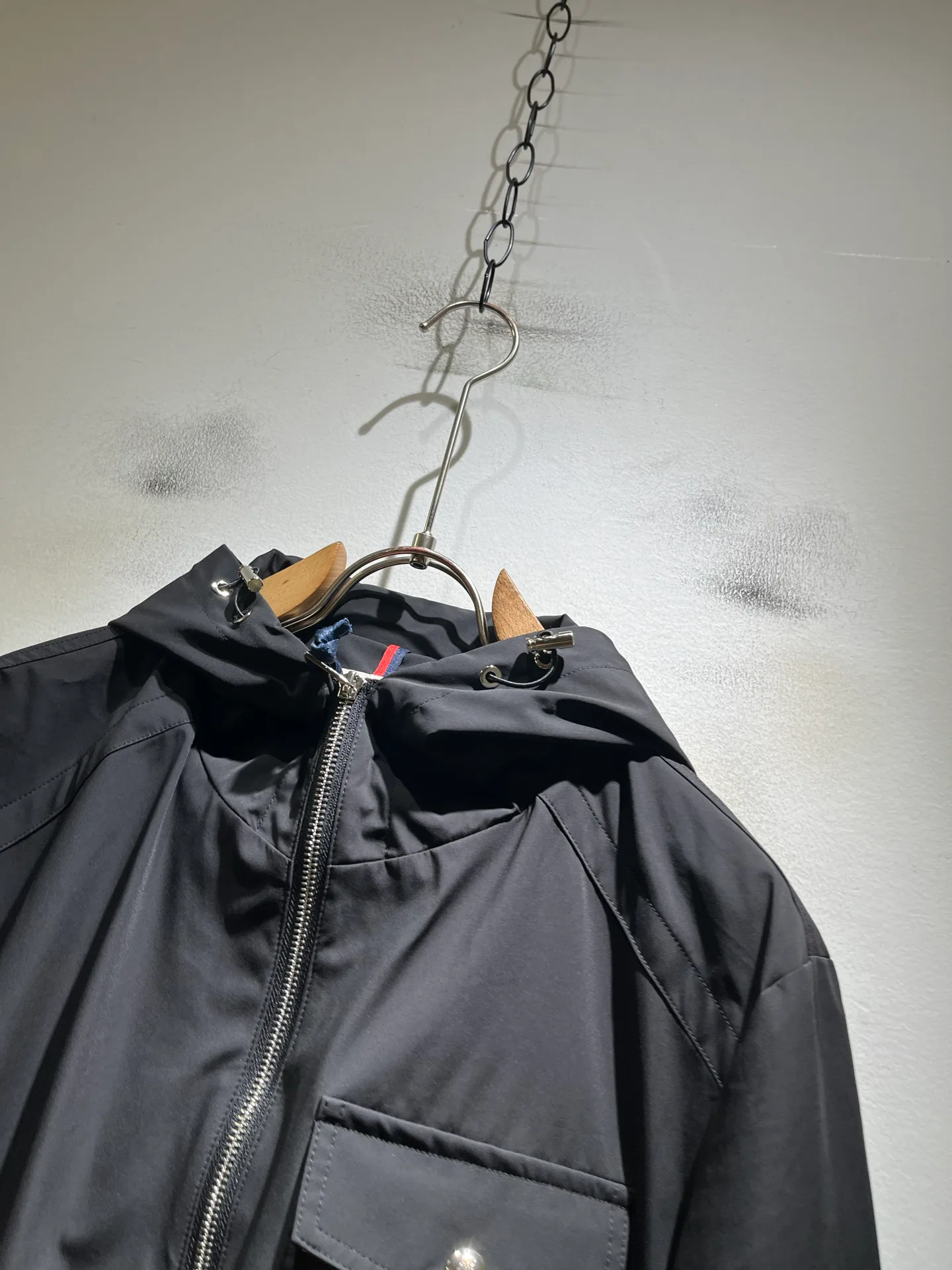 Men's Jackets And Down Jackets MONCLER 18495700