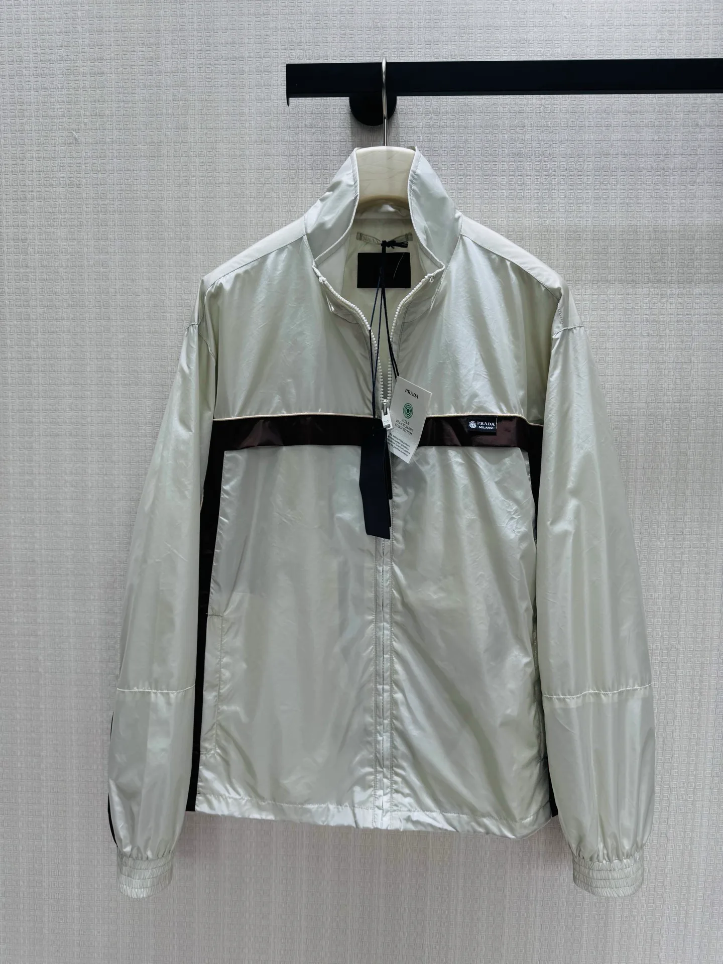 Women's Jackets And Down Jackets PRADA 18204517