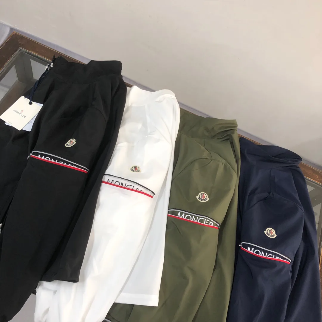 Men's Jackets And Down Jackets MONCLER 17285986