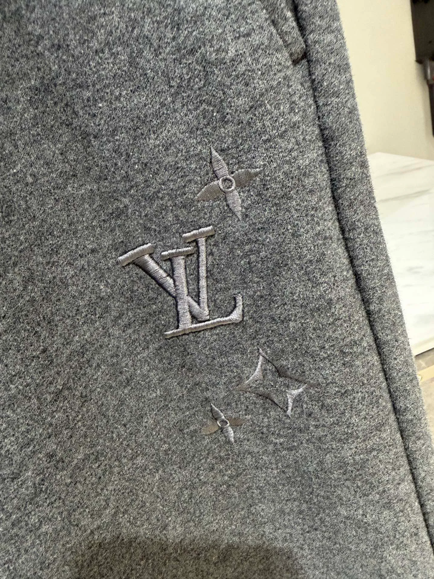 Men's Trousers LOUIS VUITTON 17952565
