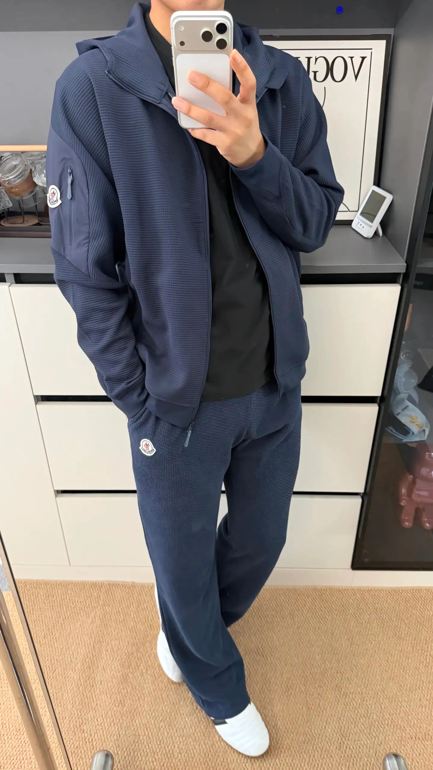 Men's Jackets And Down Jackets MONCLER 18366142