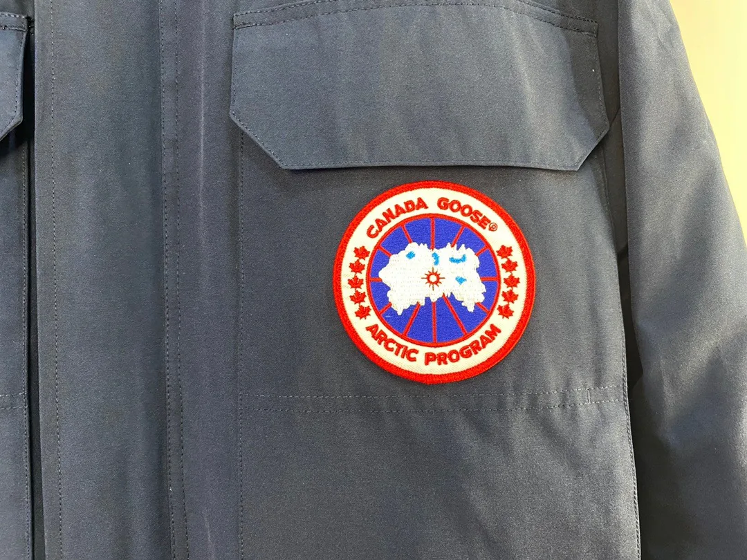Women's Jackets And Down Jackets CANADA GOOSE 17889512