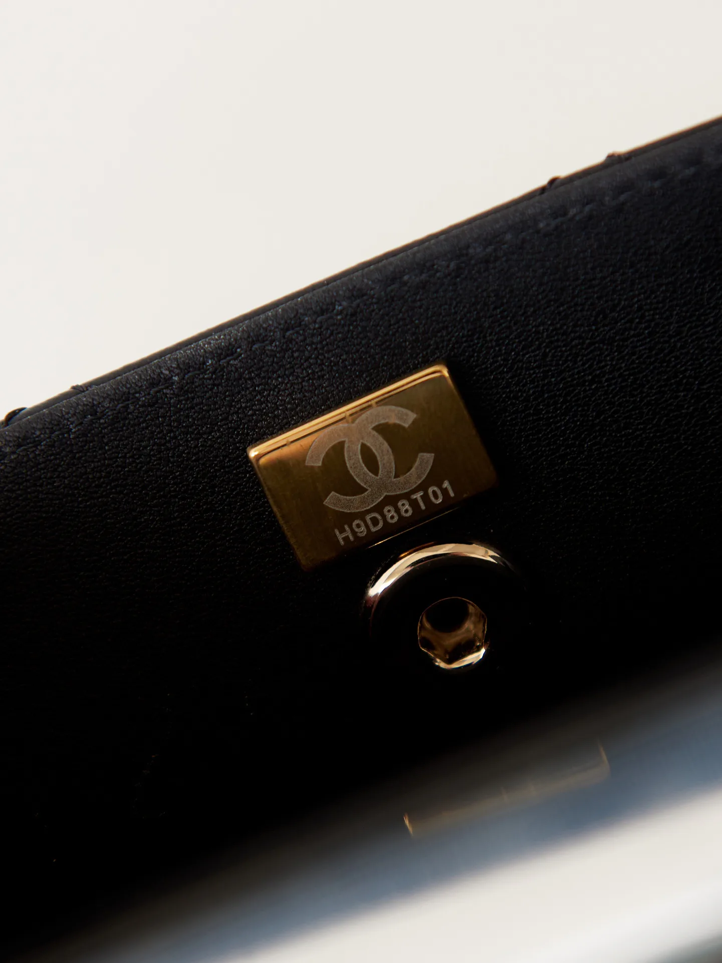 Women's Classic Handbags CHANEL 18065674