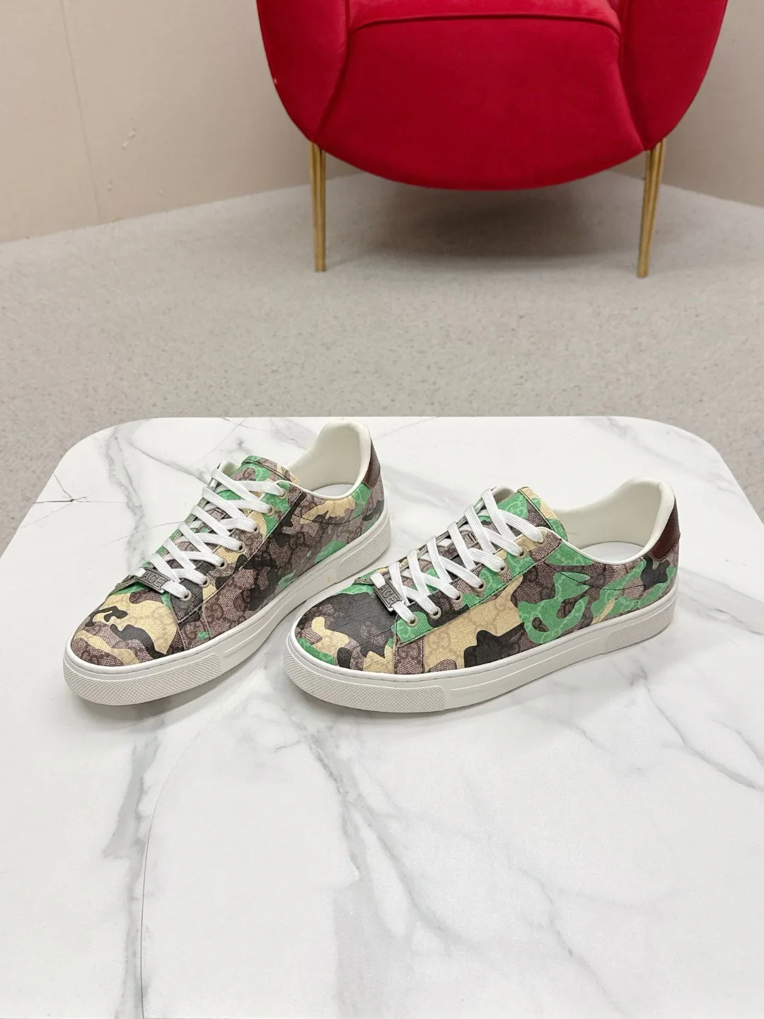 Women's Sneakers GUCCI 17620477