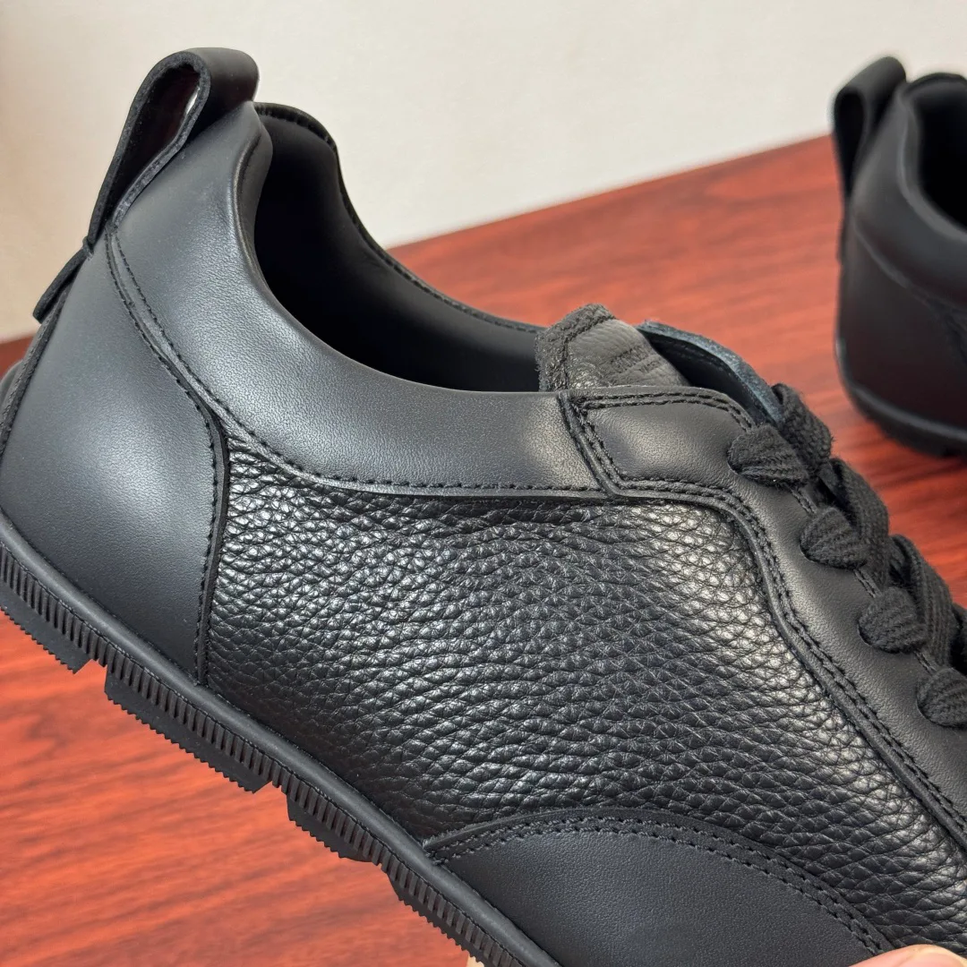 Men's Sneakers ARMANI 18119045