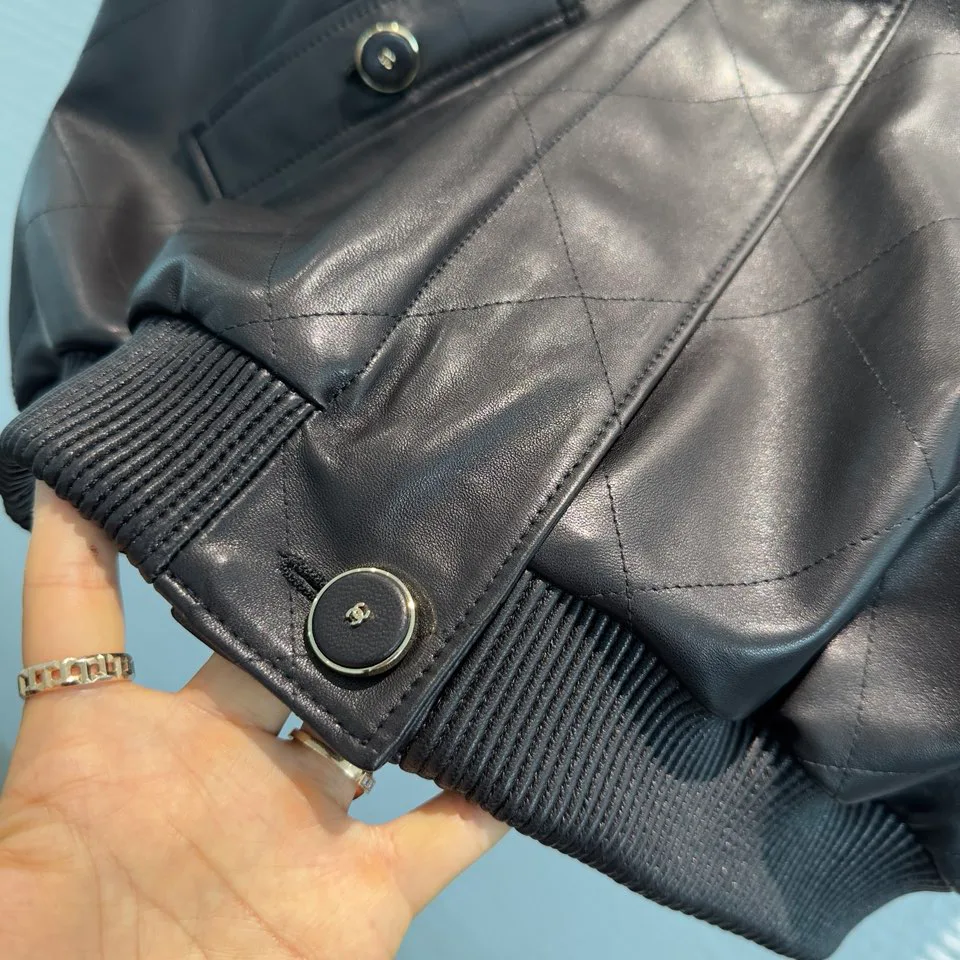 Women's Leather Jackets And Sheepskin Coats CHANEL 17302289