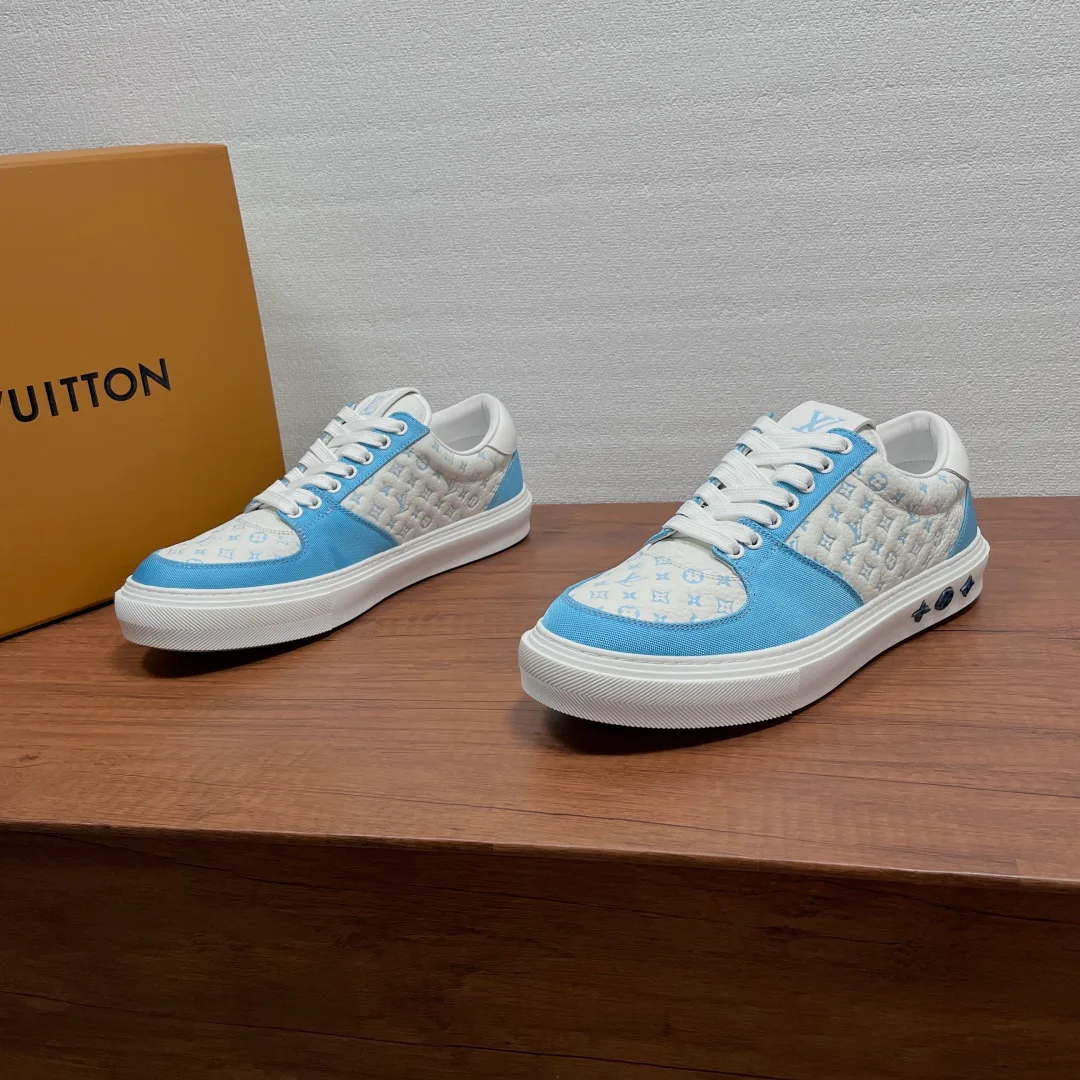 Кроссовки Мужские Louis Vuitton 18597394