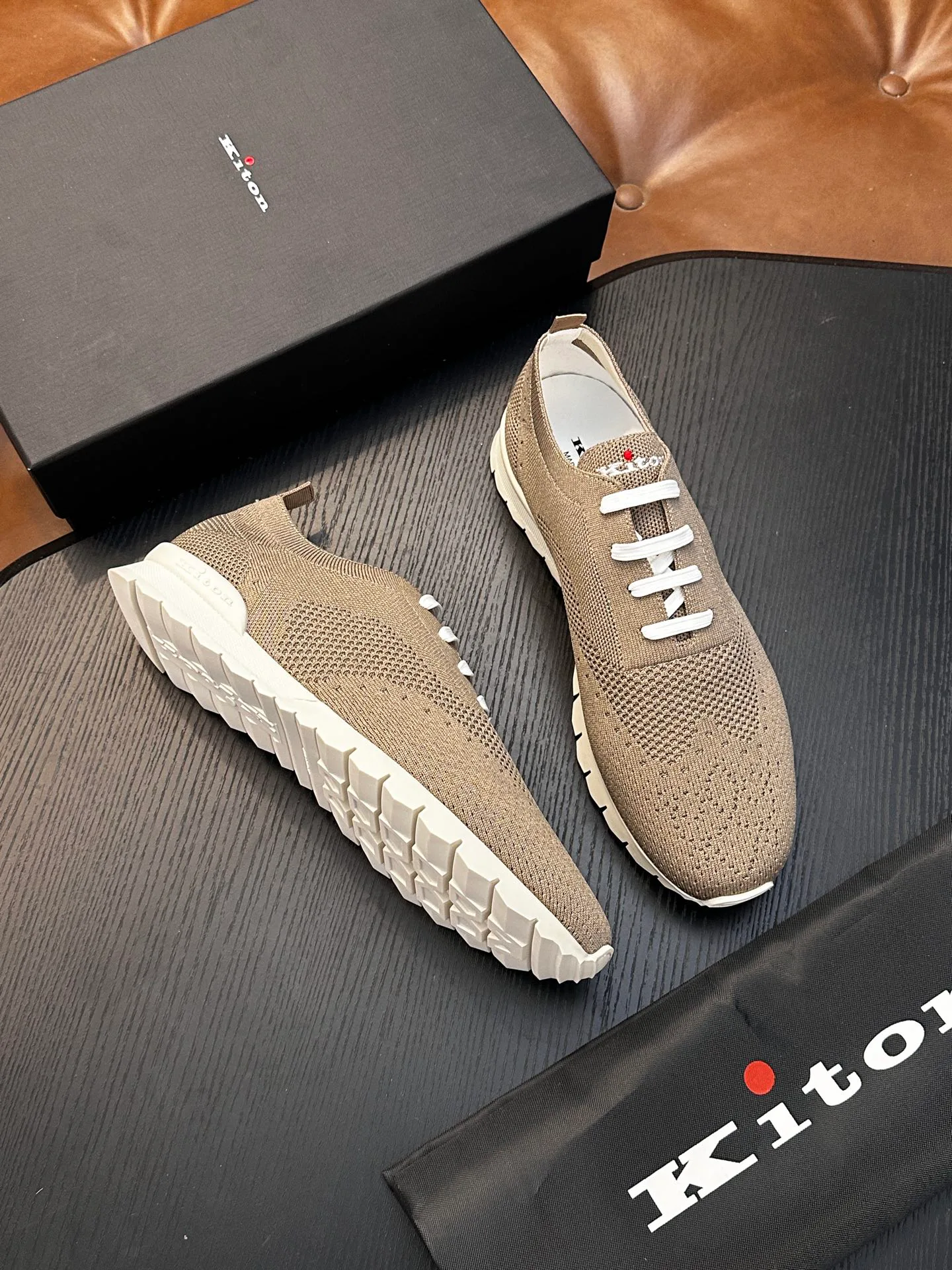 Кроссовки Мужские Kiton 18679550