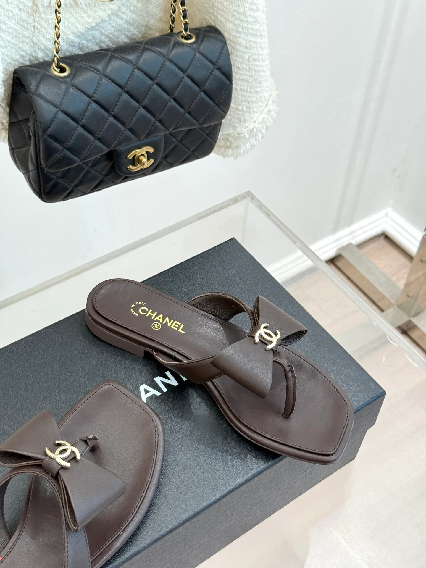 Women's Flip-Flops CHANEL 16965744