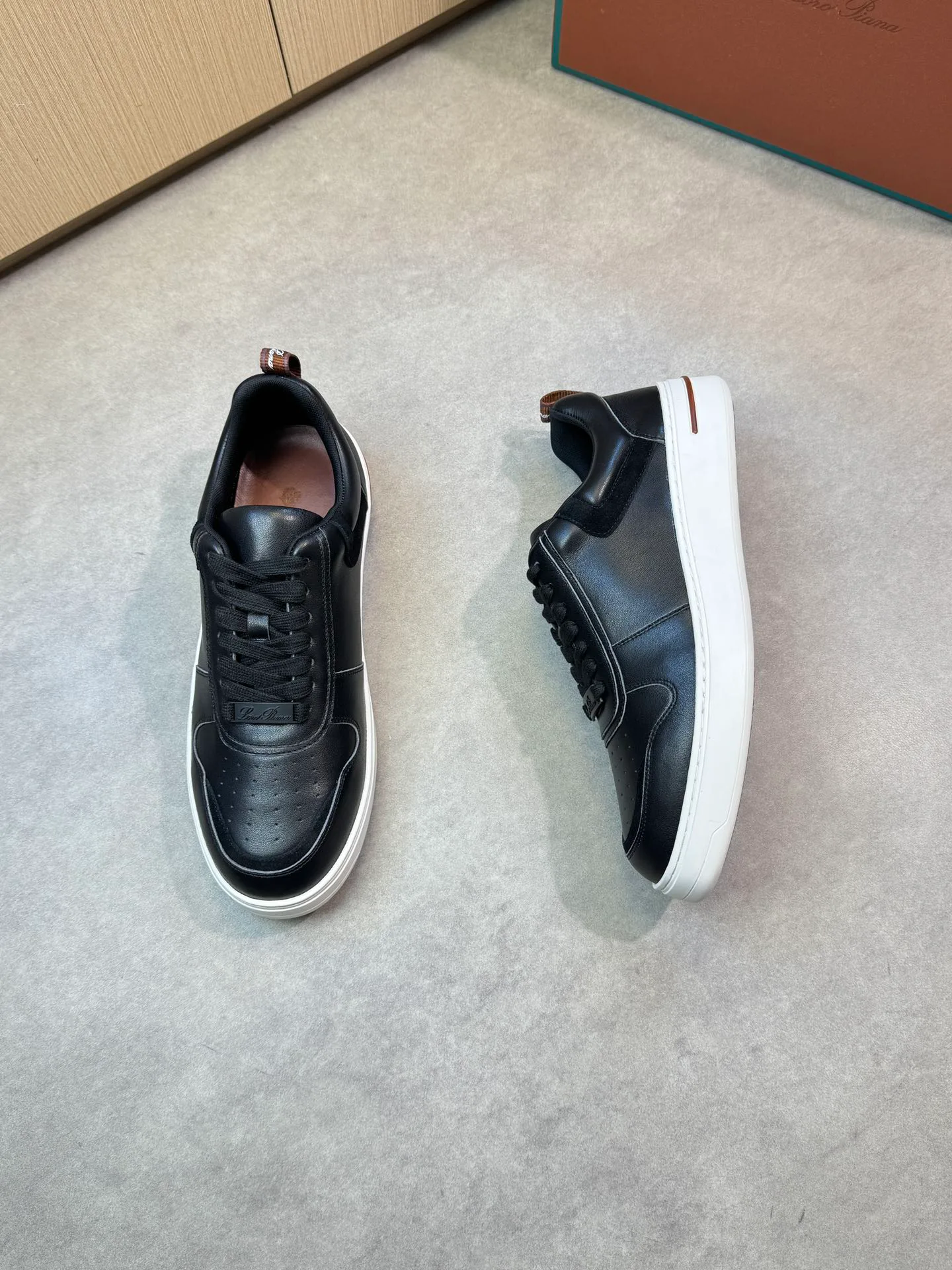 Men's Sneakers LORO PIANA 18103714