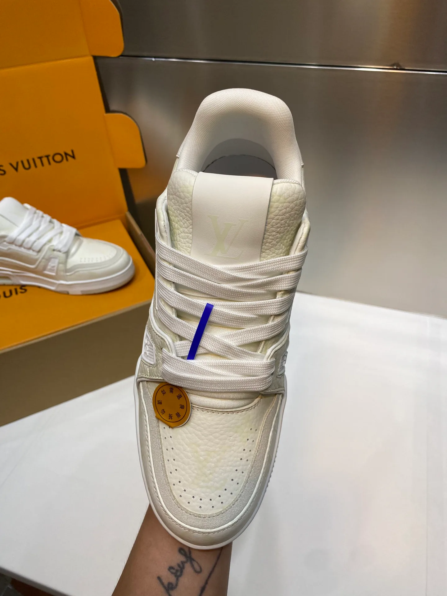 Women's Sneakers LOUIS VUITTON 17969033