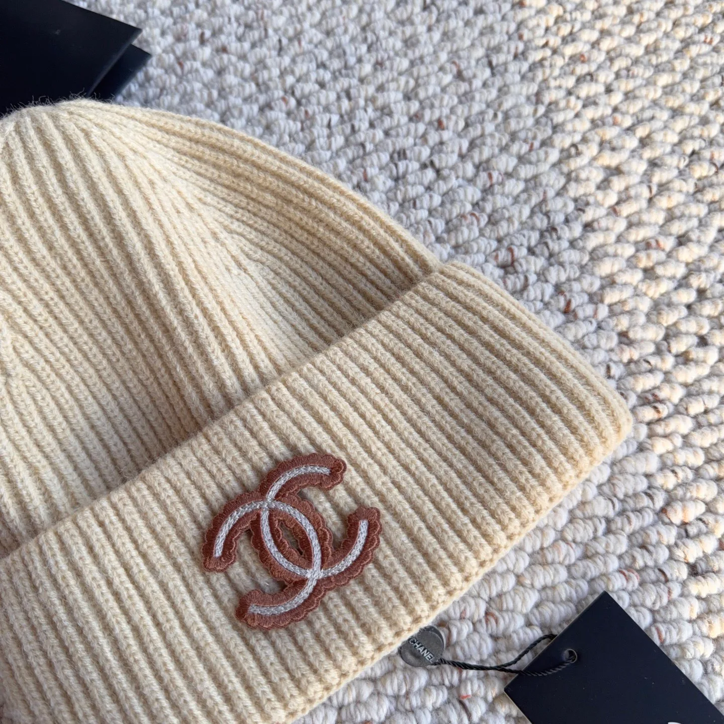 Hats CHANEL 18450124