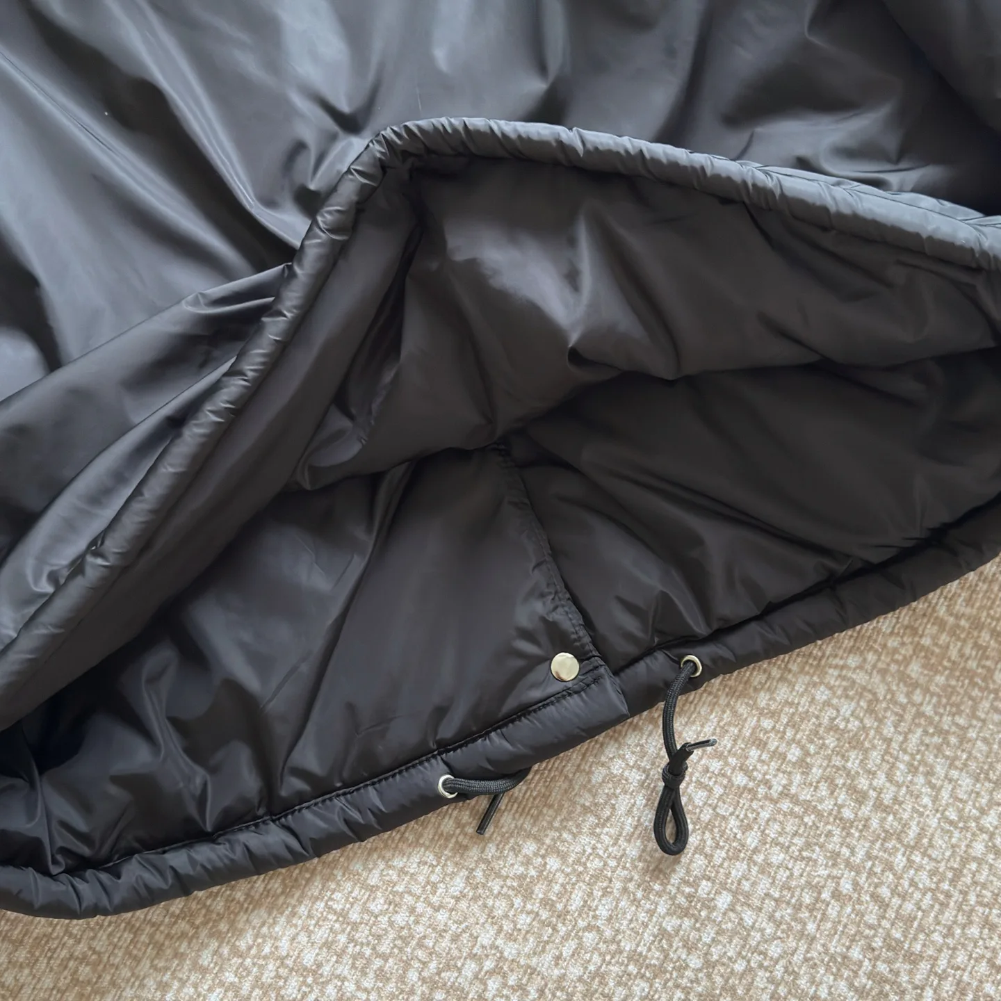 Women's Jackets And Down Jackets PRADA 18022761