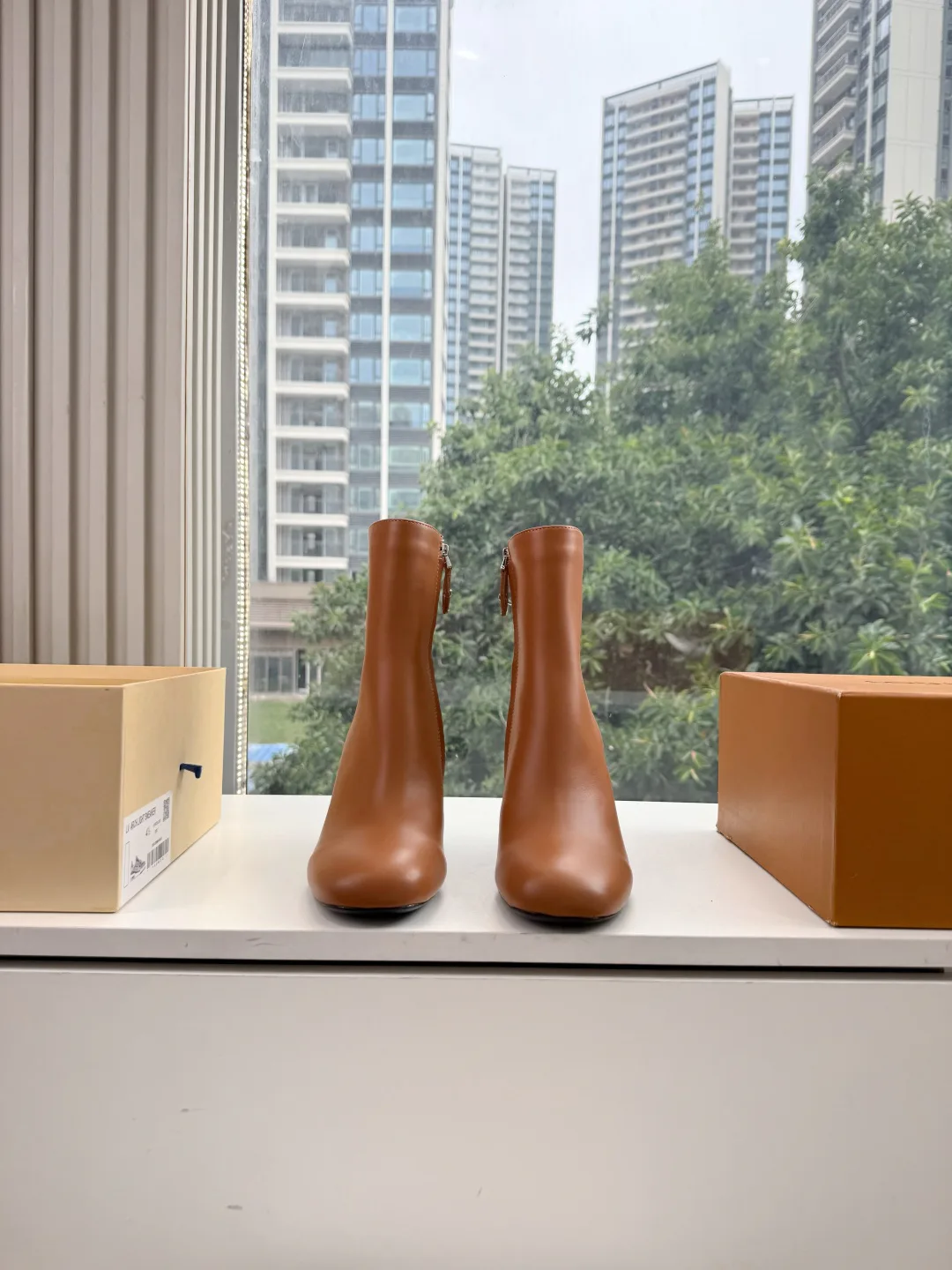 Women's Booties LOUIS VUITTON 17940266
