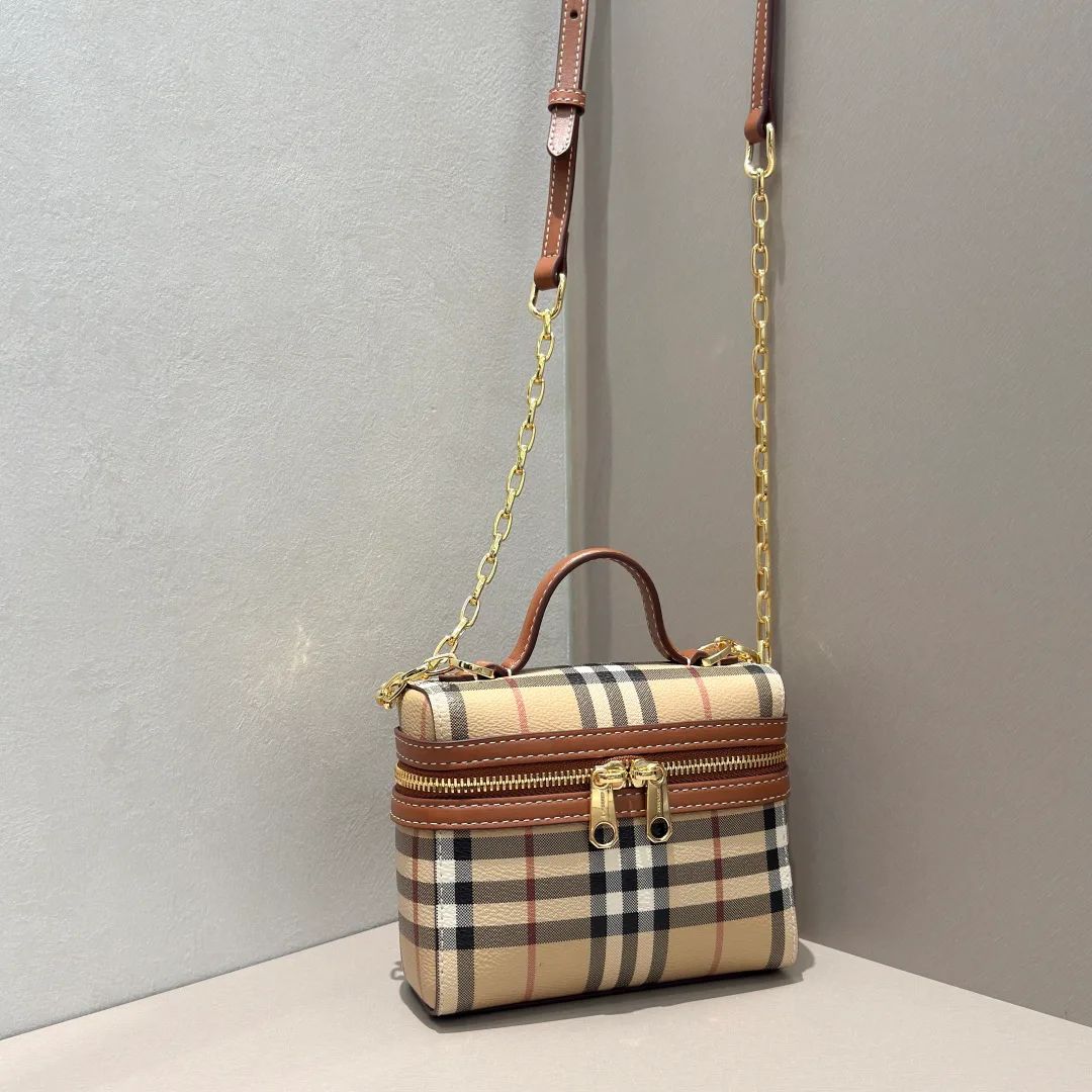 Women's Shoulder Bags BURBERRY 18362280