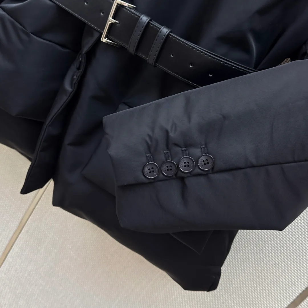 Women's Jackets And Down Jackets PRADA 18198704