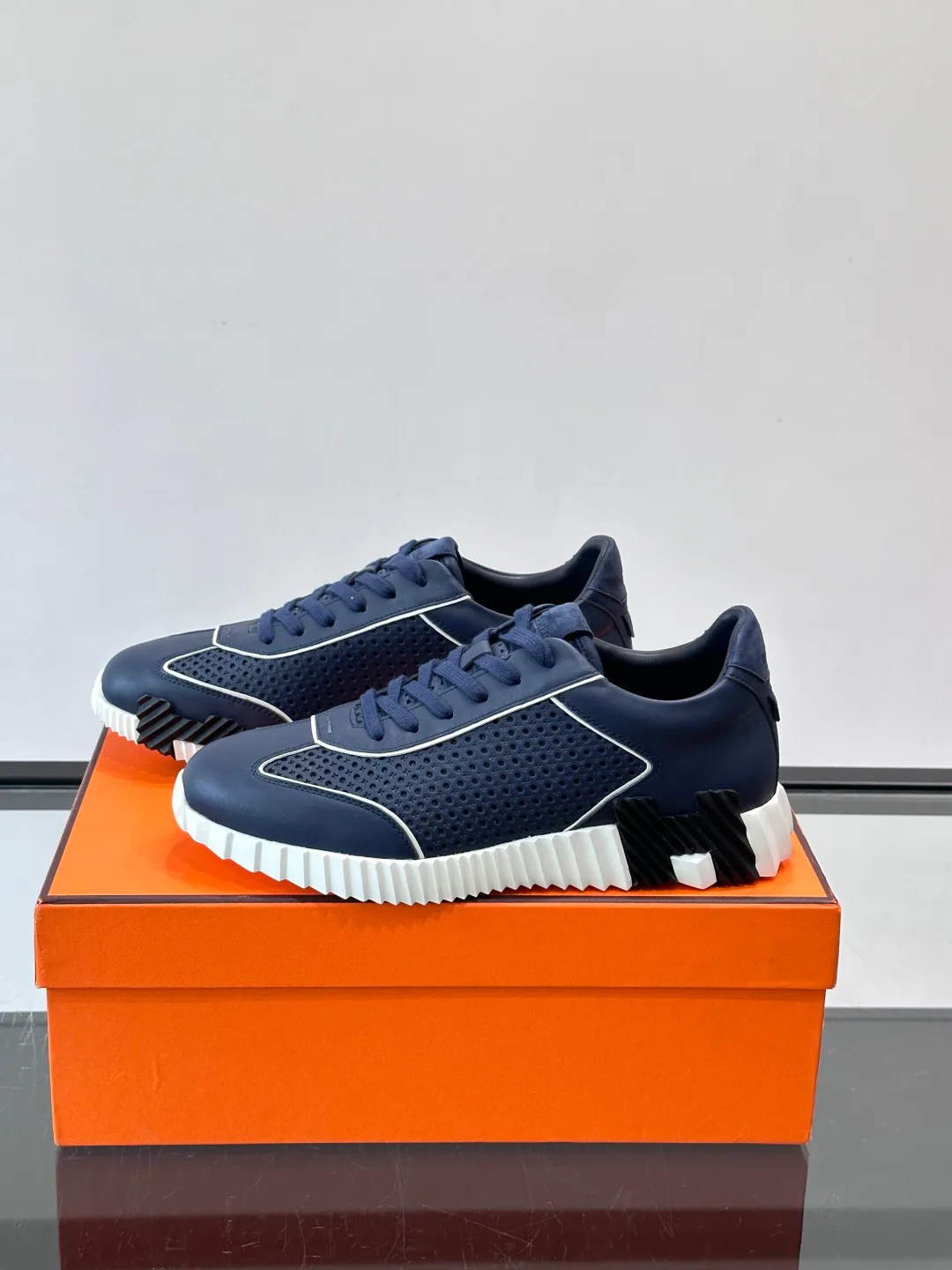 Women's Sneakers HERMES 18102088