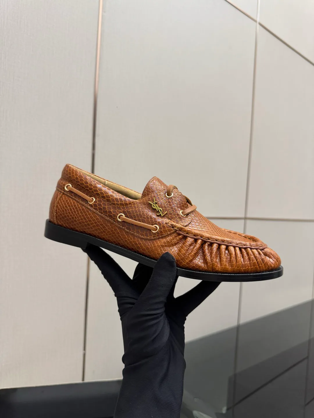 Women's Loafers And Moccasins SAINT LAURENT 17816912