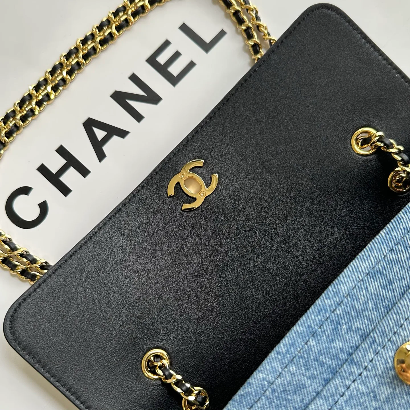 Women's Classic Handbags CHANEL 17939602