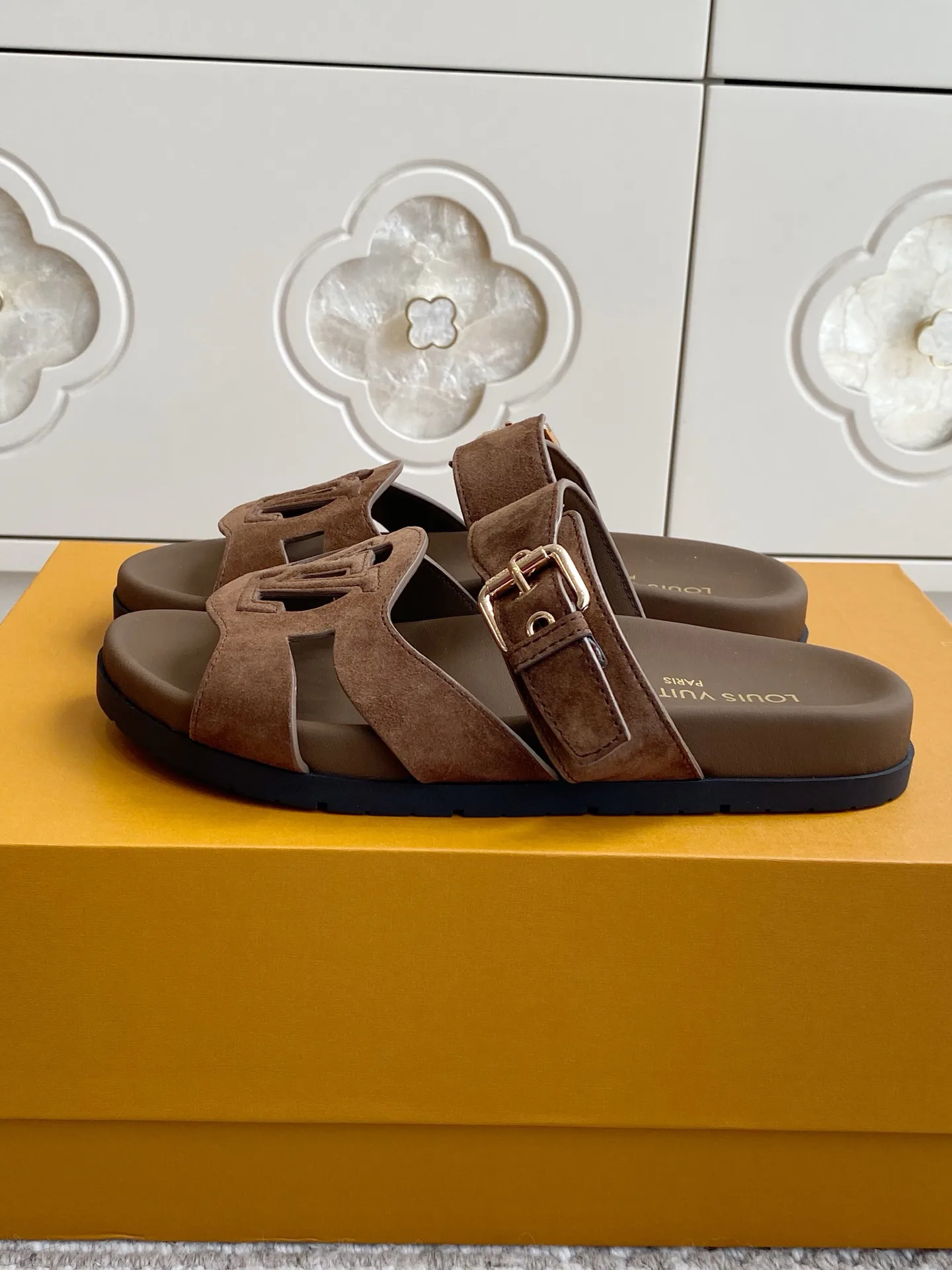 Women's Flip-Flops LOUIS VUITTON 17572153