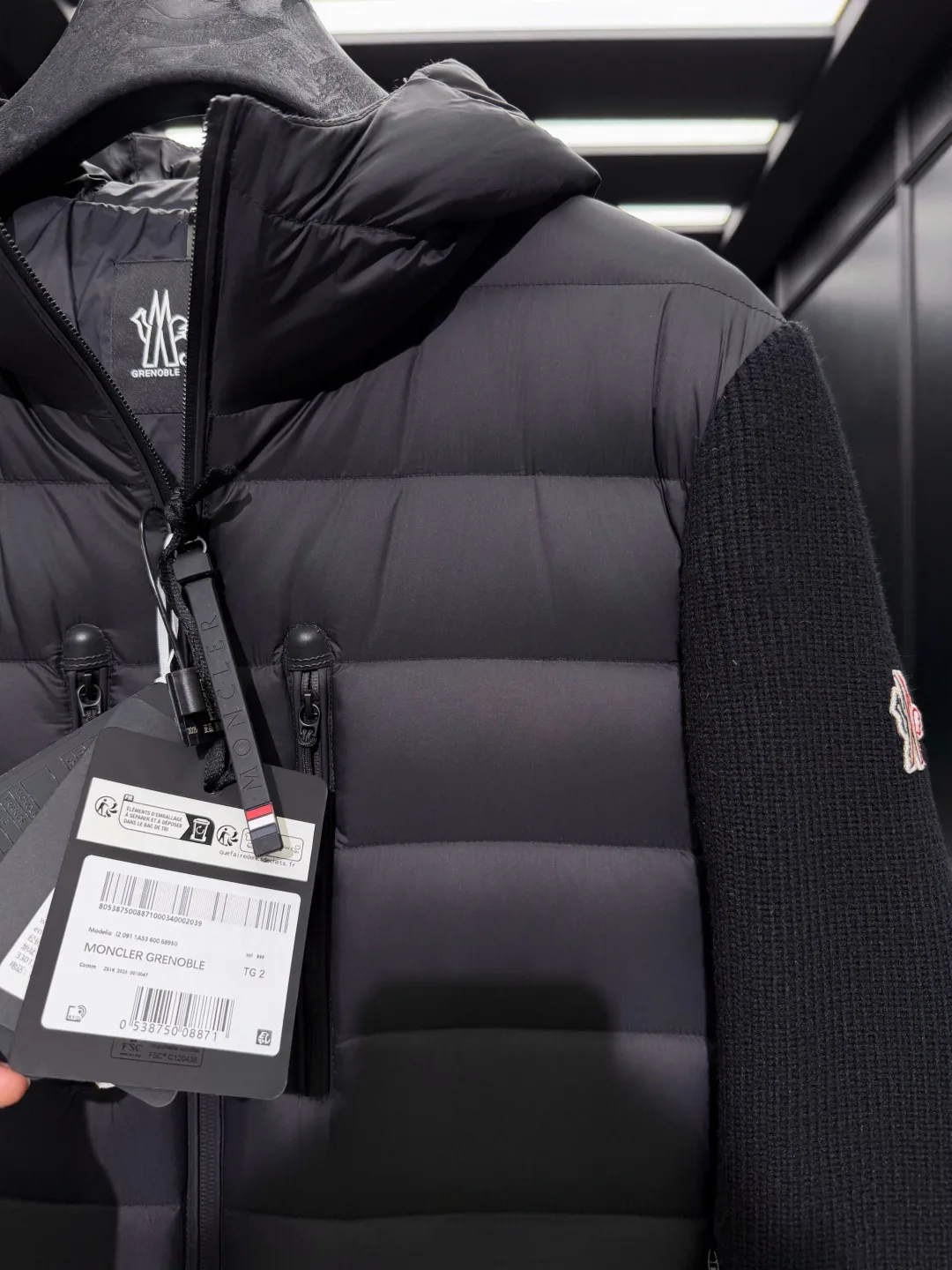 Men's Jackets And Down Jackets MONCLER 18416859