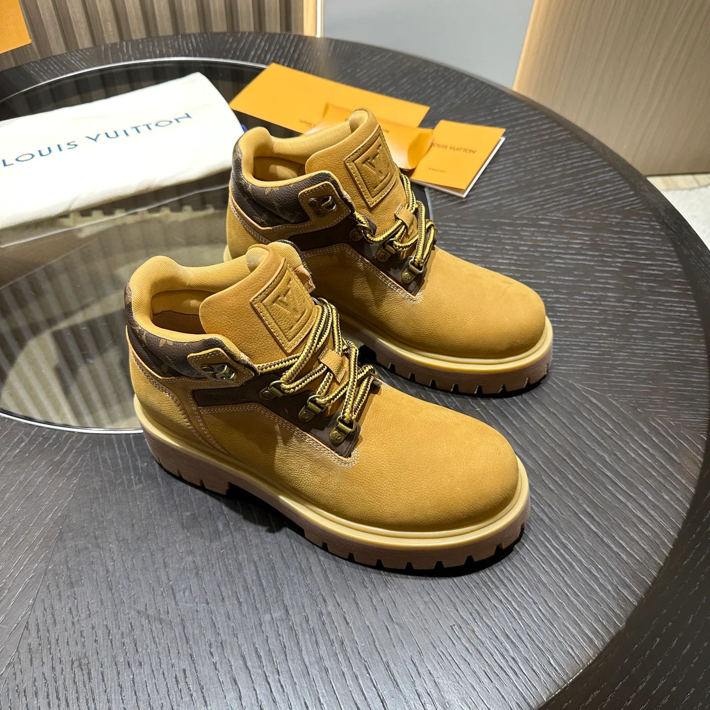 Men's Ankle Boots LOUIS VUITTON 18191616