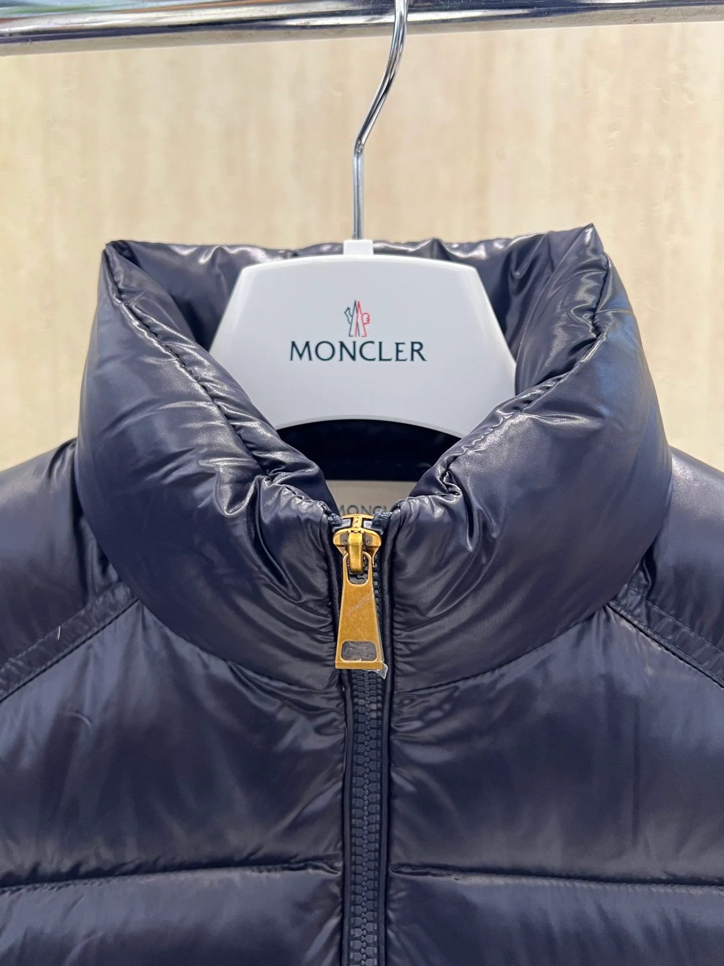 Куртки И Пуховики Мужские Moncler 18683937