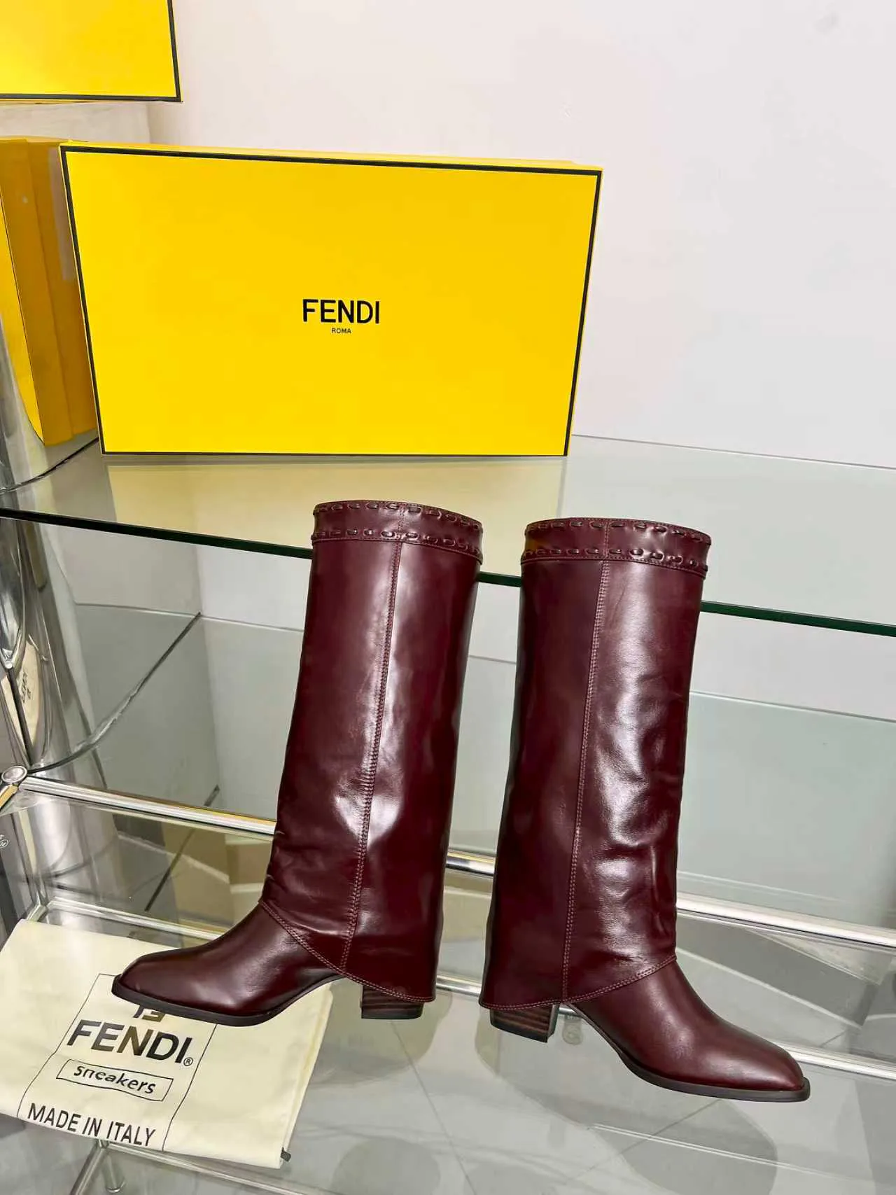 Women's Boots FENDI 18104318