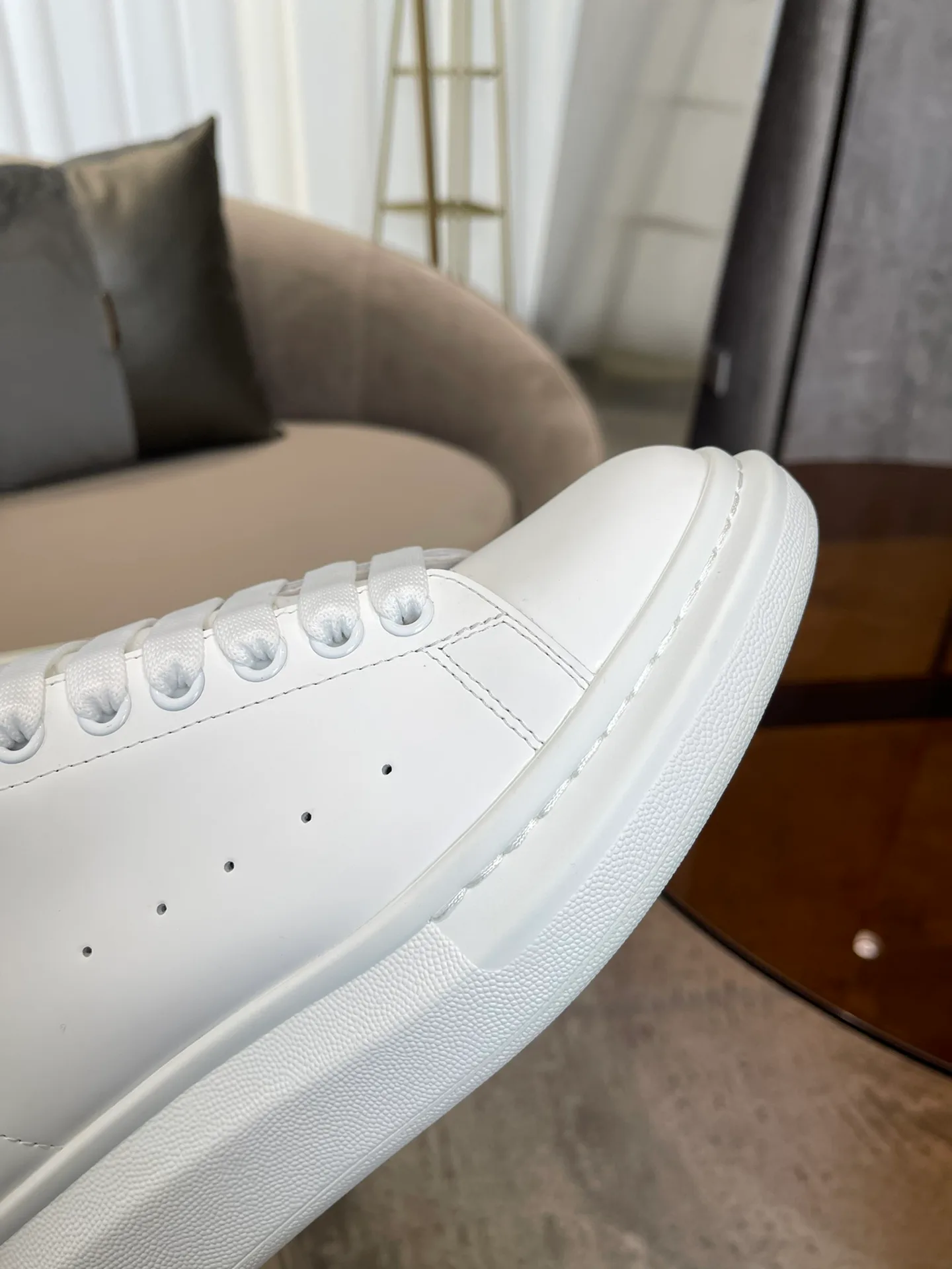 Women's Sneakers ALEXANDER MCQUEEN 18373670