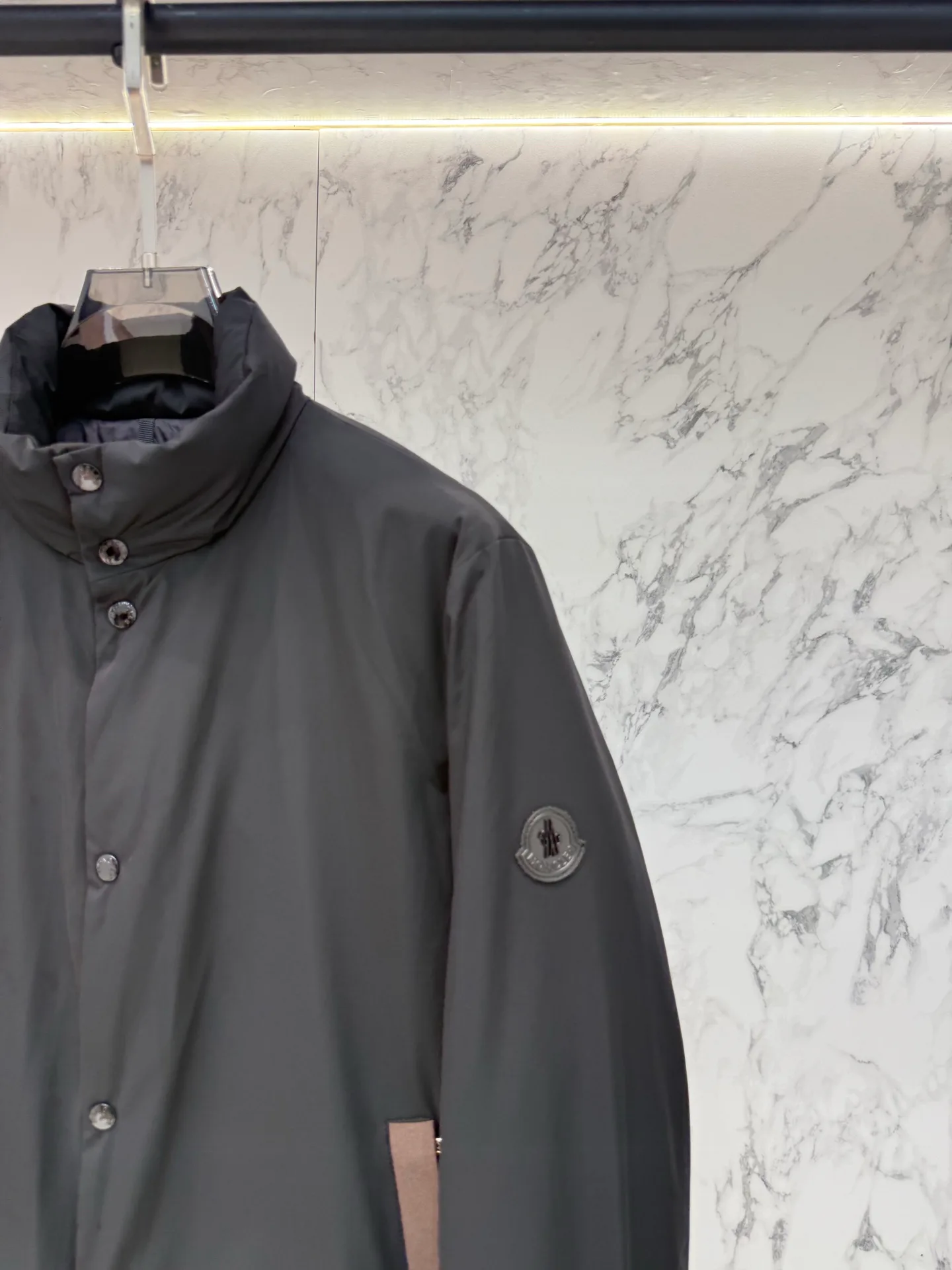 Куртки И Пуховики Мужские Moncler 18684604