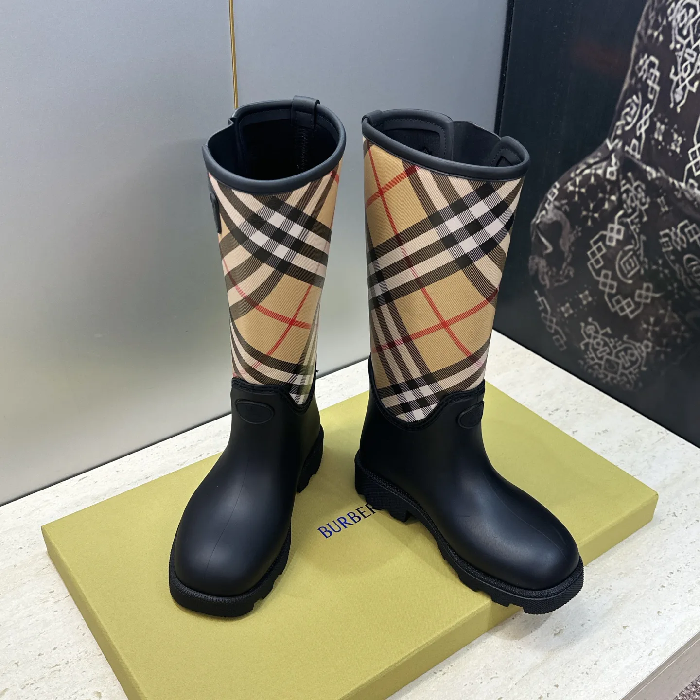 Women's Boots BURBERRY 18235847