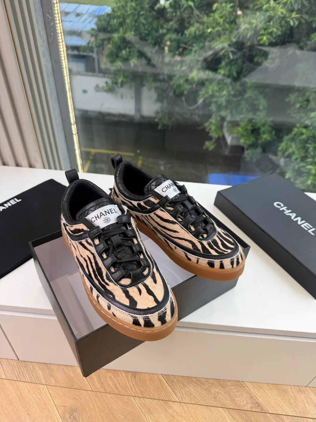Women's Sneakers CHANEL 17978387