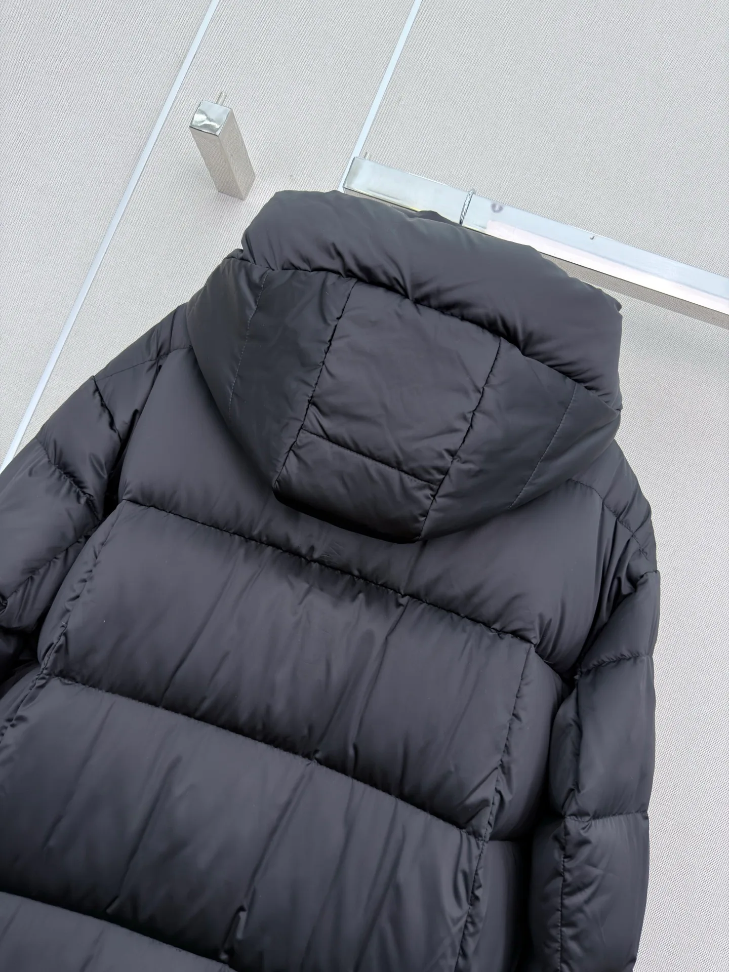 Куртки И Пуховики Женские Prada 18600980
