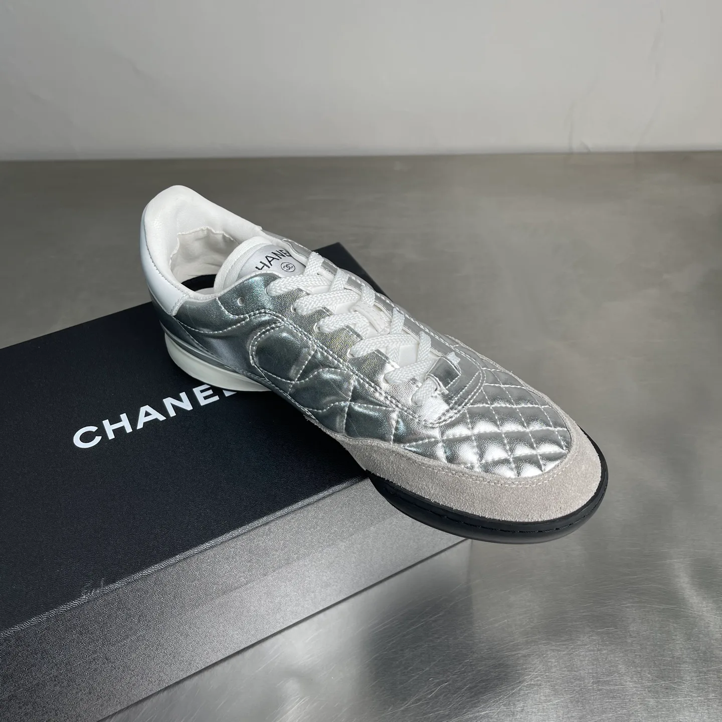 Men's Sneakers CHANEL 18519442