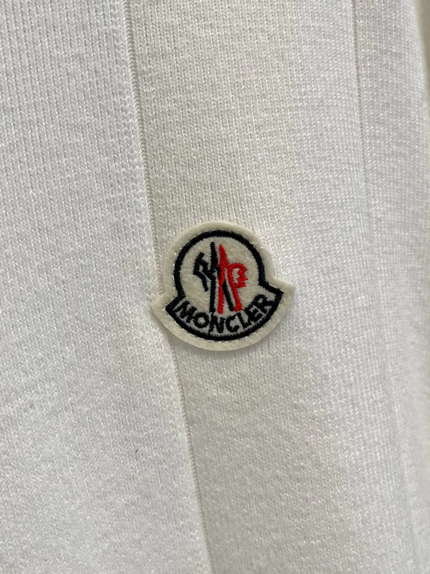 Men's Jumpers And Sweaters MONCLER 18098138